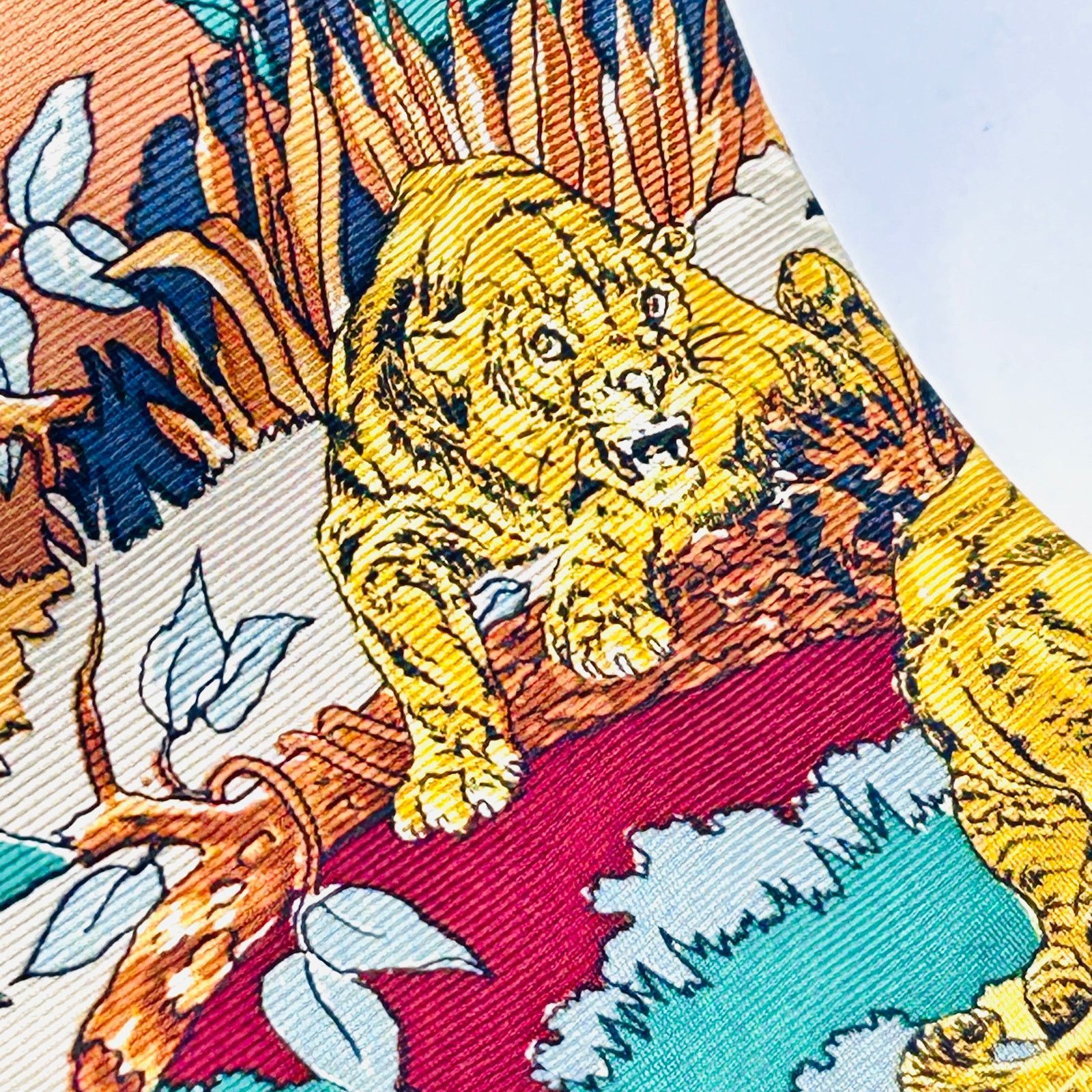 Vintage 90s Pure Silk Red Maroon Yellow Lion Tiger Print Necktie Size ONE SIZE - 3 Thumbnail