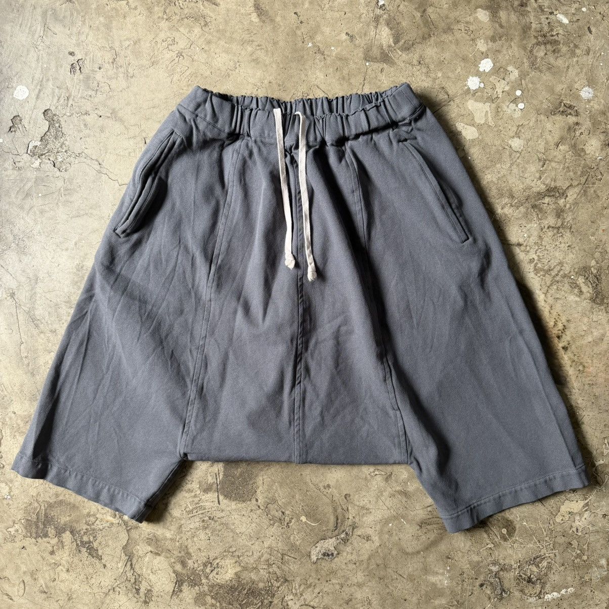 Comme des Garcons Comme Des Garcons - 2010 Drop Crotch Short Size US 29 - 1 Thumbnail