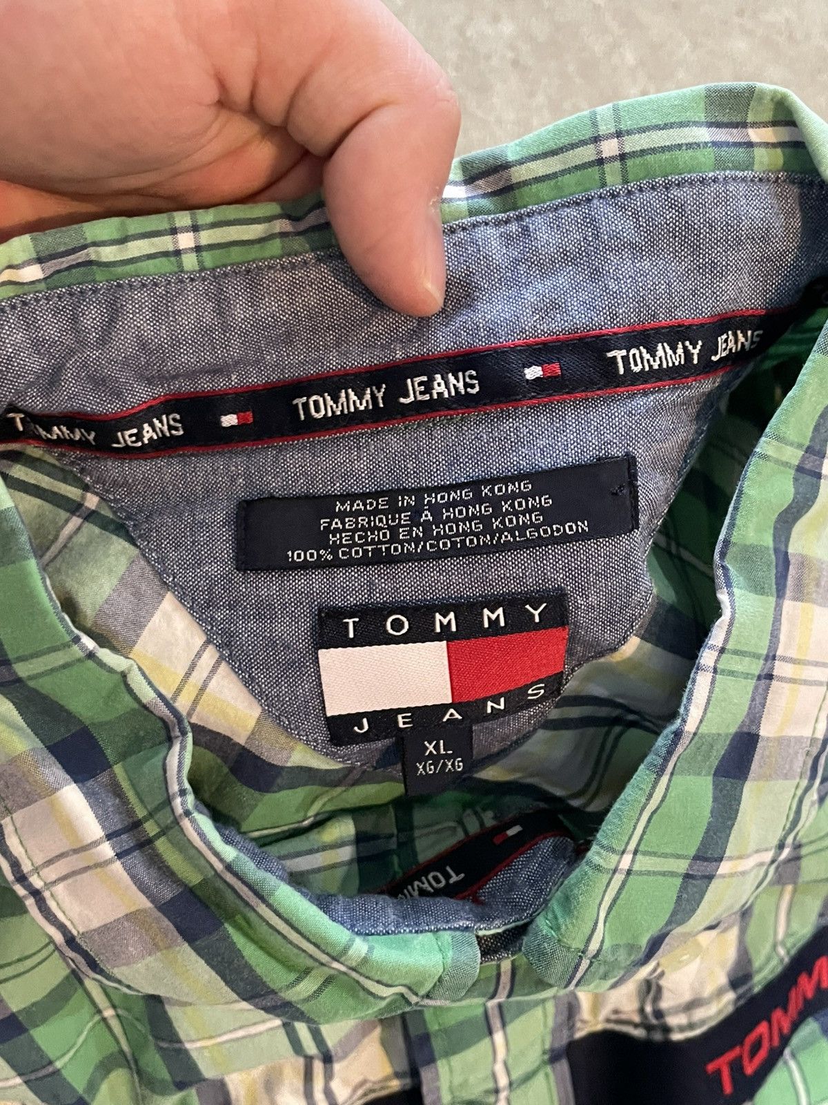 Tommy Hilfiger Tommy Hilfiger Button Up Plaid Shirt Size US XL / EU 56 / 4 - 8 Thumbnail