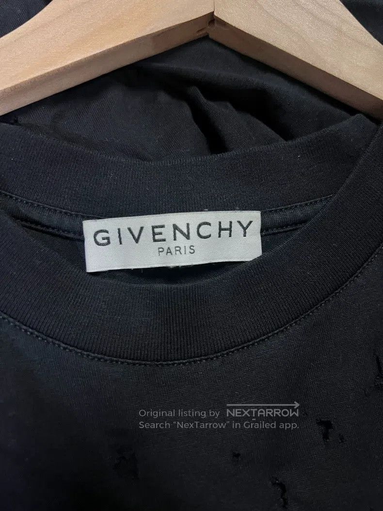Givenchy Givenchy Small Ripped, Gold Foil Damaged Logo Short Sleeve Size US L / EU 52-54 / 3 - 6 Thumbnail