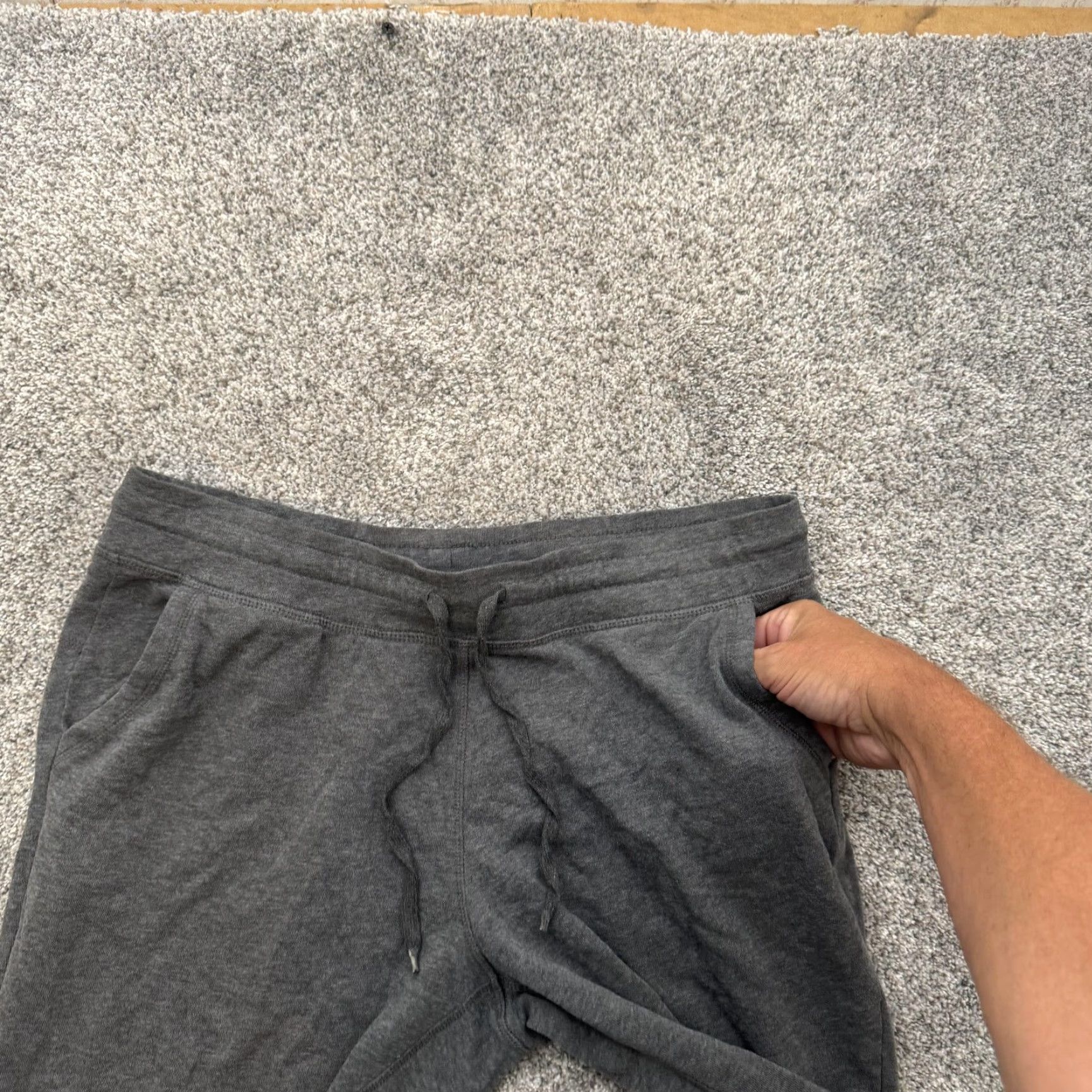 Champion Champion Pants Mens Large Gray Jogger Lounge Drawstring Pockets 28in 24.5in Regular 60/40 Cotton-Polyester Sweatpants Gentlewear Mens Size US 33 - 7 Thumbnail