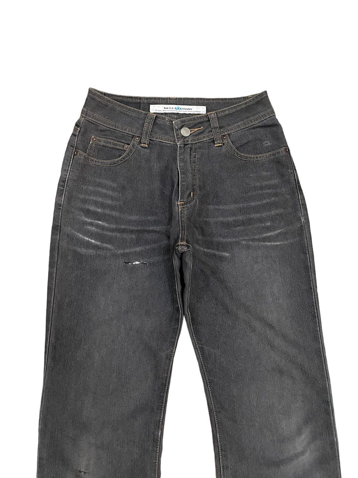 Japanese Brand Vintage Japanese Brand Ripped Style Fade Wash Bootcut Jeans Size 25" / US 0 / IT 36 - 2 Thumbnail