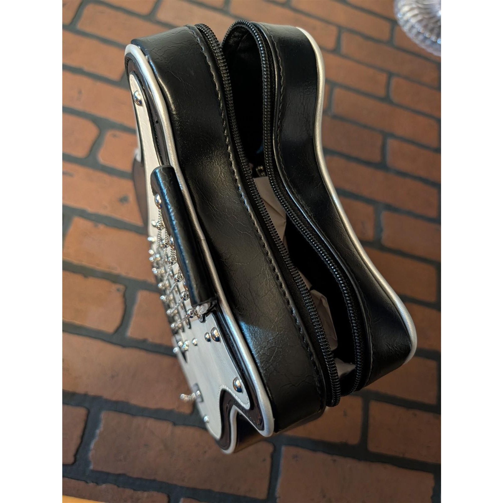 The Unbranded Brand Guitar Shaped Crossbody Bag / Purse / Handbag for Women~New~ Size ONE SIZE - 25 Thumbnail