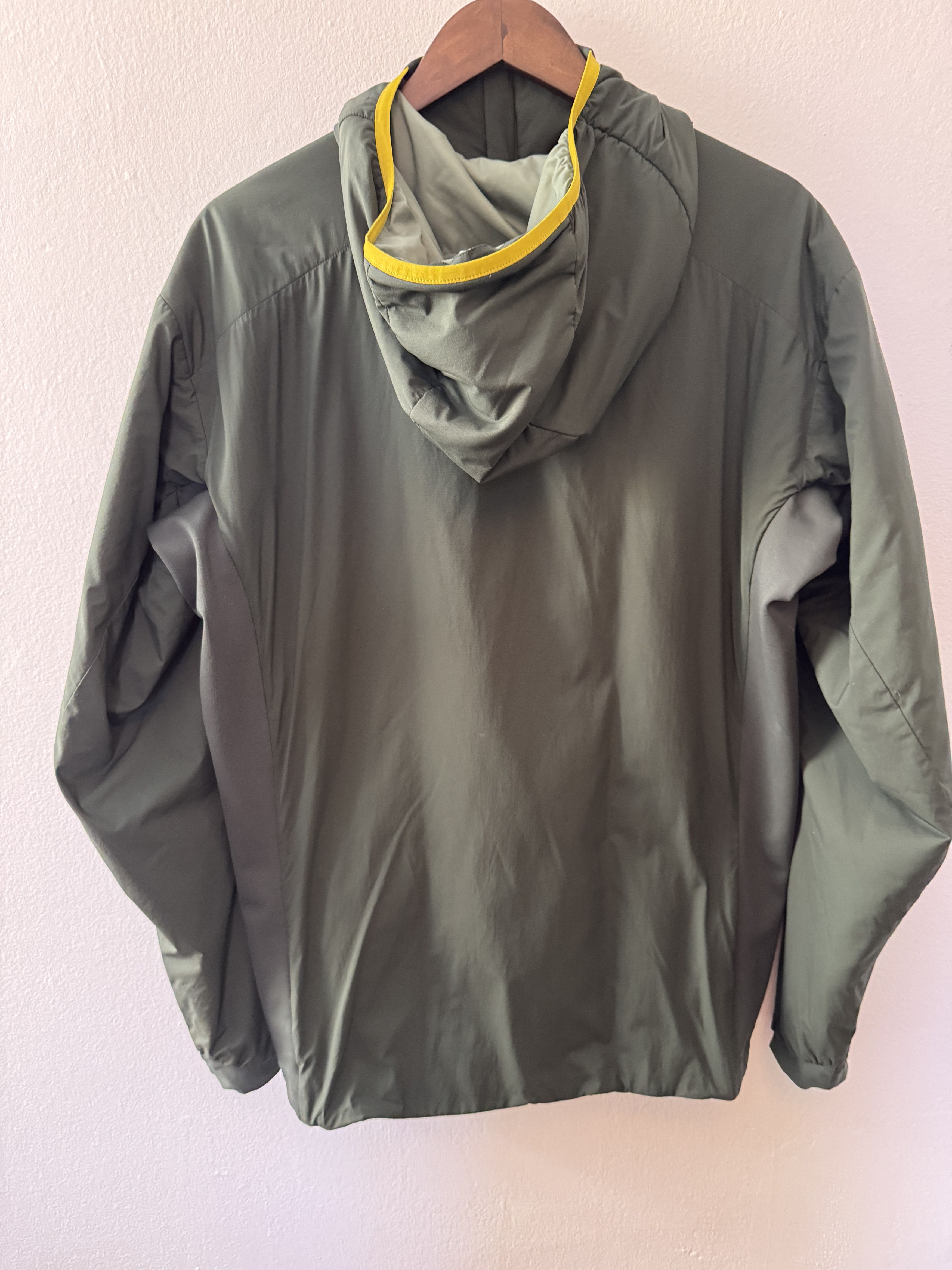 Arc'teryx Men’s Atom LT Hoody Jacket L Green Gorpcore nature Size US L / EU 52-54 / 3 - 7 Thumbnail