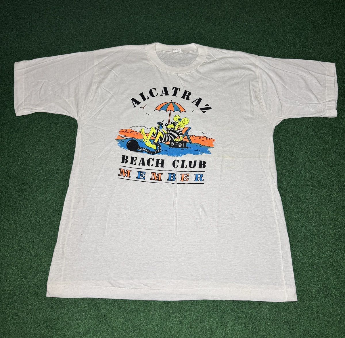 Vintage Vintage 90s Alcatraz Prison Beach Club Member Rat T Shirt Size US XL / EU 56 / 4 - 1 Thumbnail