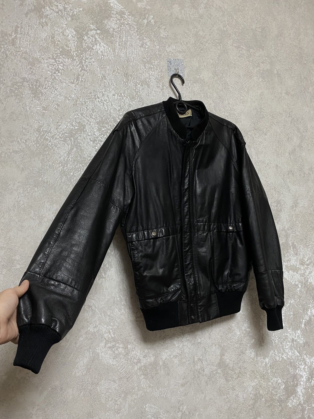 Iceberg Iceberg vintage MA-1 leather bomber jacket Size US M / EU 48-50 / 2 - 6 Thumbnail