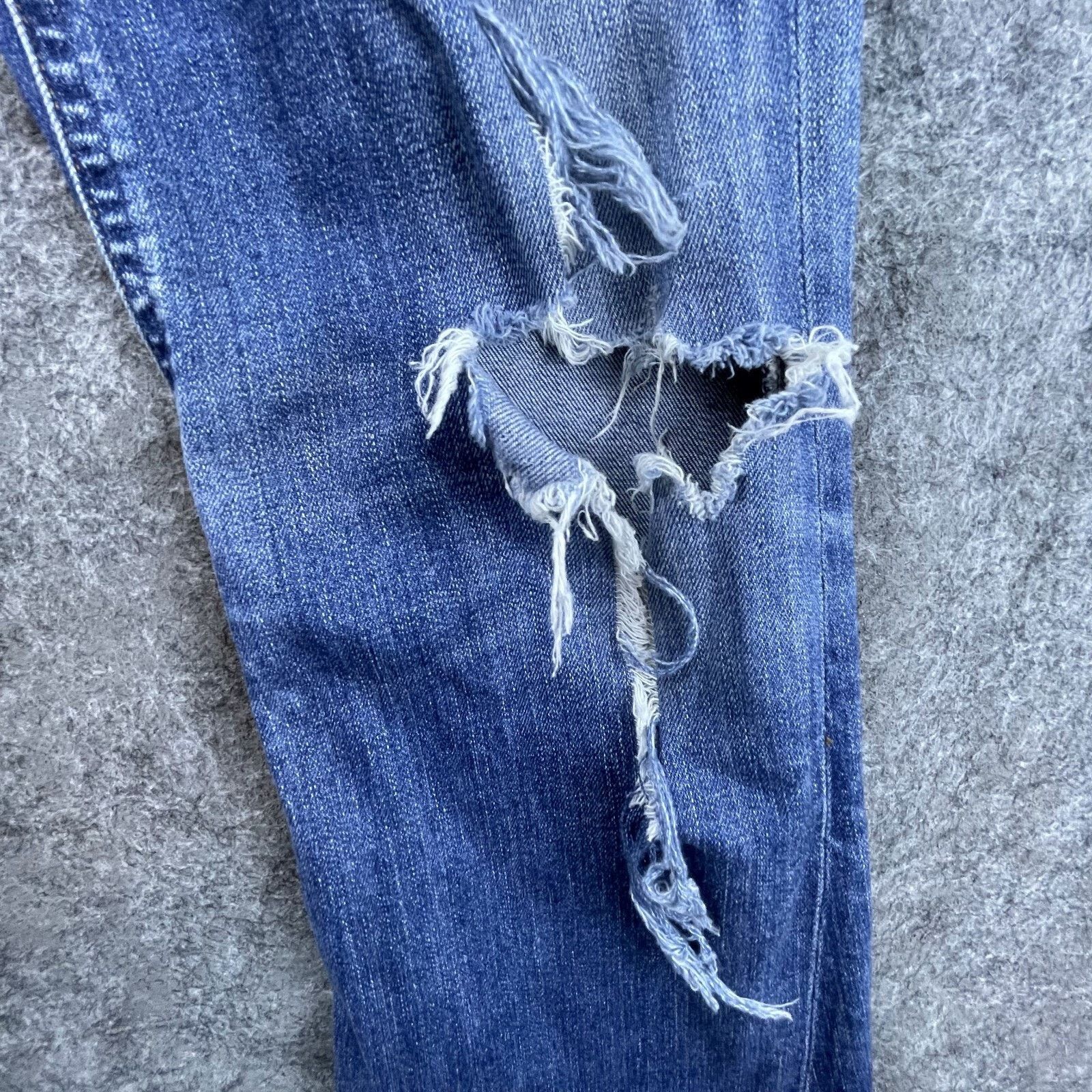 Citizens Of Humanity Citizens of Humanity Jeans Womens 27 BootCut Blue Ripped Raw Size 27" / US 4 / IT 40 - 8 Thumbnail