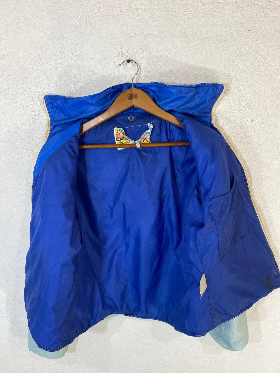 Vintage vintage skiwear retro puffer jacket nice design Size US L / EU 52-54 / 3 - 7 Thumbnail