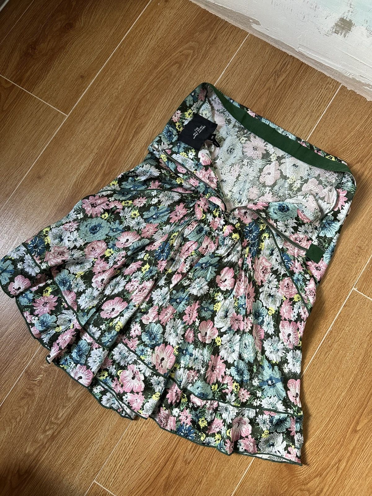 Marc Jacobs Marc Jacobs Green Floral Silk The 40s Skirt Size 25" / US 0 / IT 36 - 5 Thumbnail