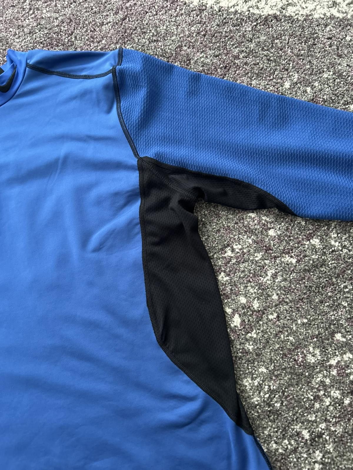 Nike Nike Pro Combat Hyperwarm Shield Long Sleeve Size US L / EU 52-54 / 3 - 5 Thumbnail