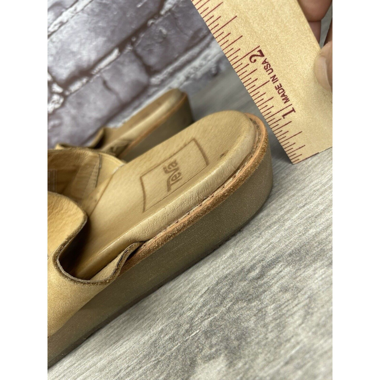 Teva Teva Encanta Tan Brown Leather Casual Toe Slides Sandals Wom Size US 7 / IT 37 - 13 Thumbnail