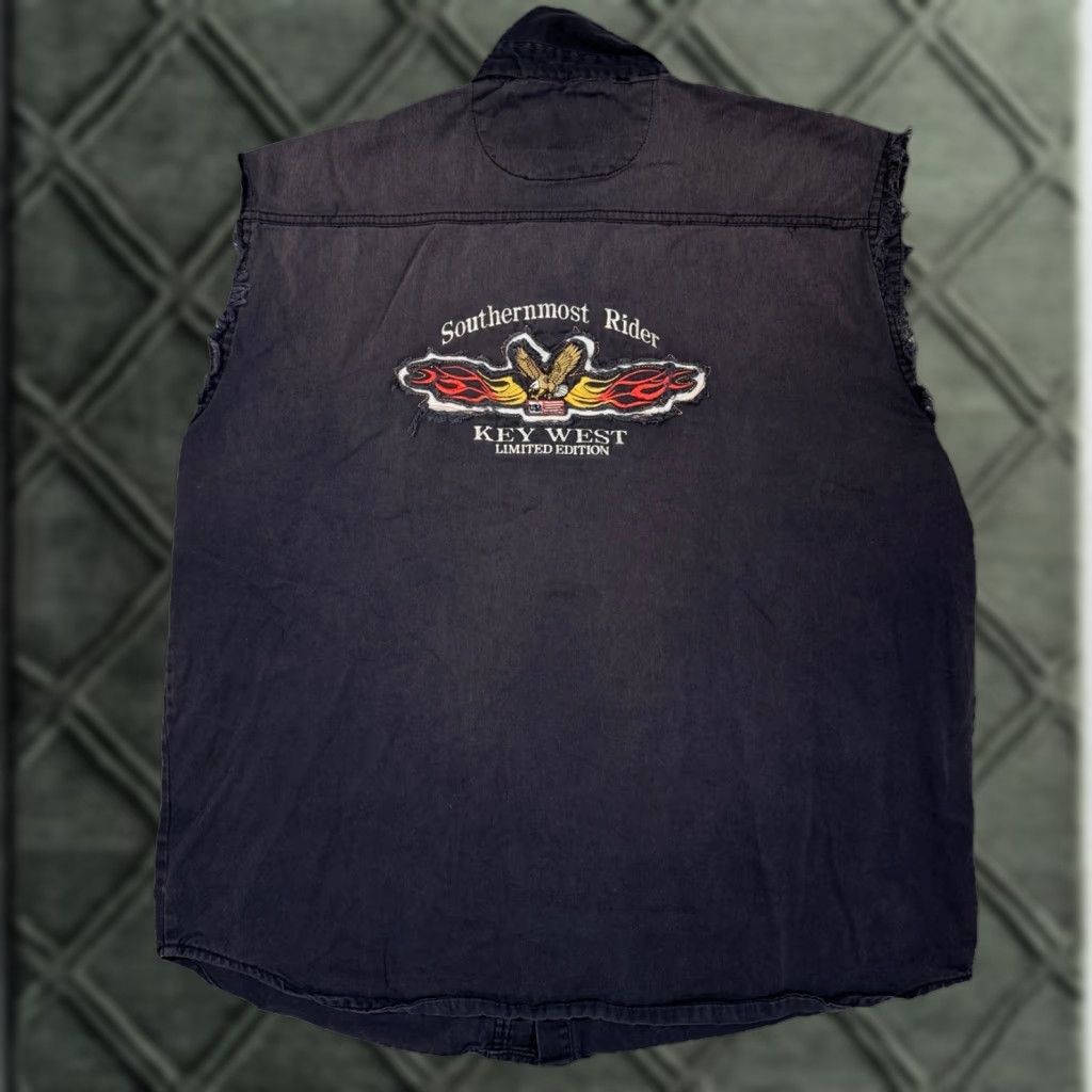 Vintage VINTAGE Key West Embroidered Black Cutoff Vest Button-Up Shirt L Men Sleeveless Size US L / EU 52-54 / 3 - 1 Thumbnail