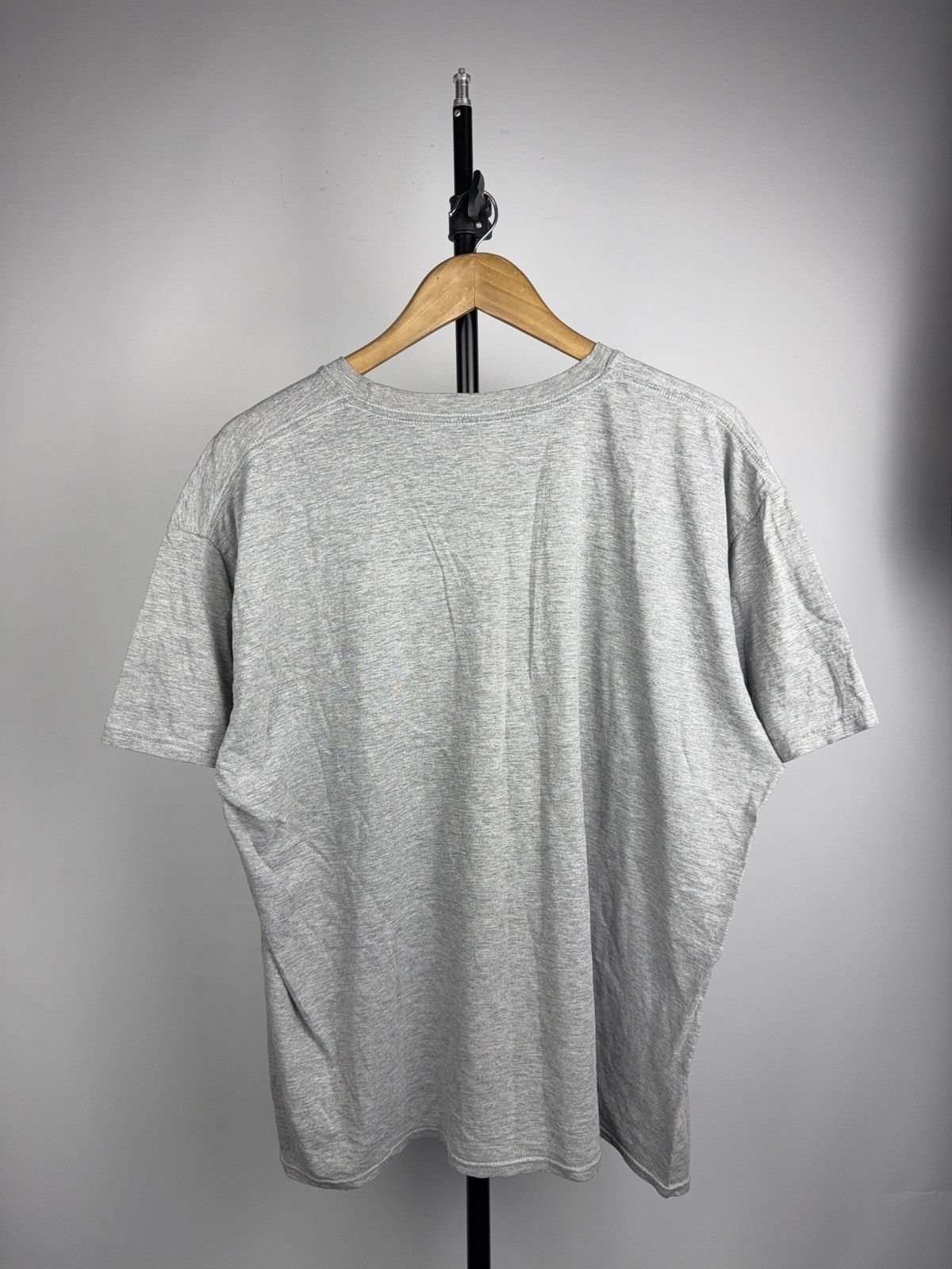 Band Tees 00s Foo Fighters 2011 Vintage Band T-Shirt Gray USA Tour Size US XL / EU 56 / 4 - 9 Thumbnail