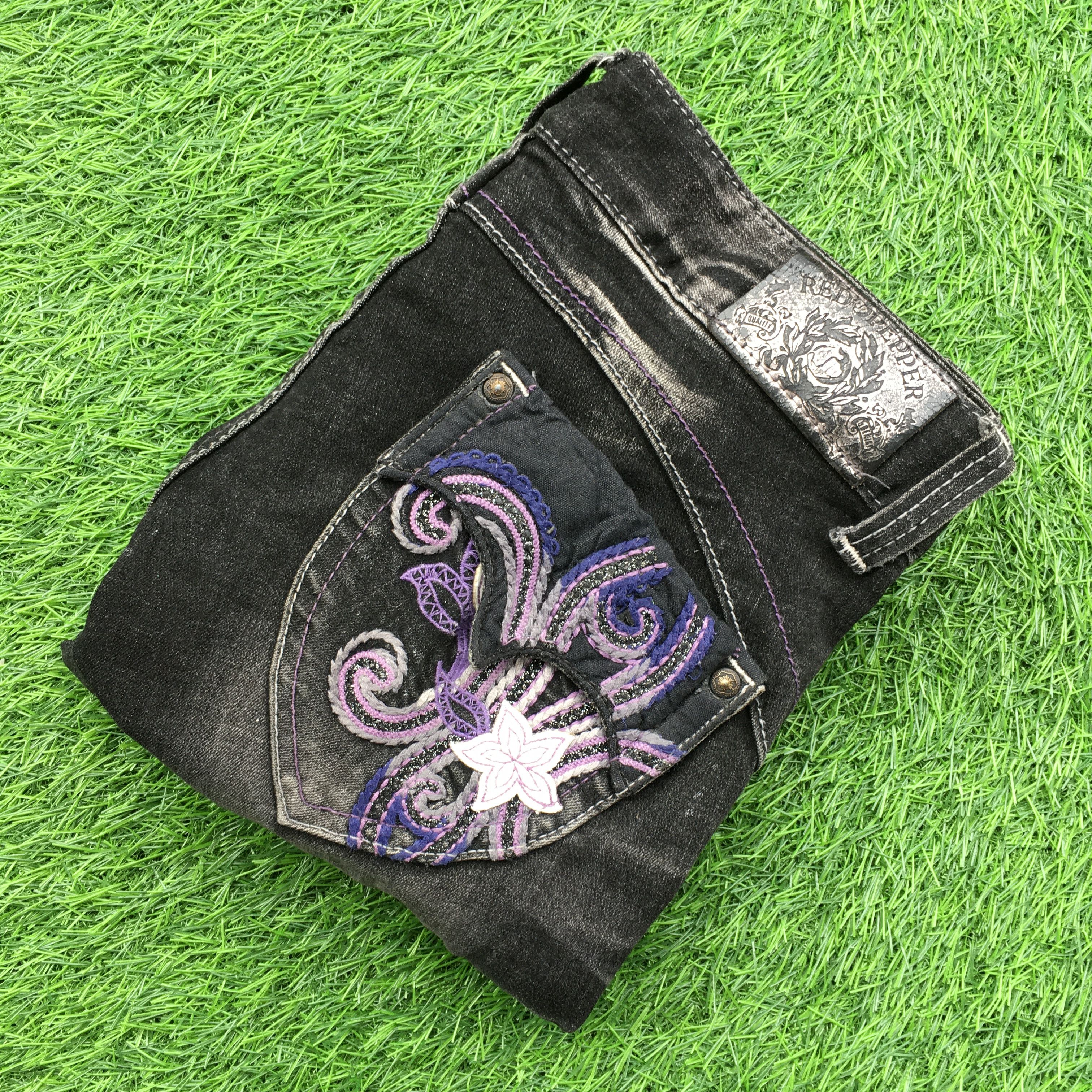 Japanese Brand Red Pepper embroidered low-rise skinny jeans D-1220 Size 27" / US 4 / IT 40 - 9 Thumbnail