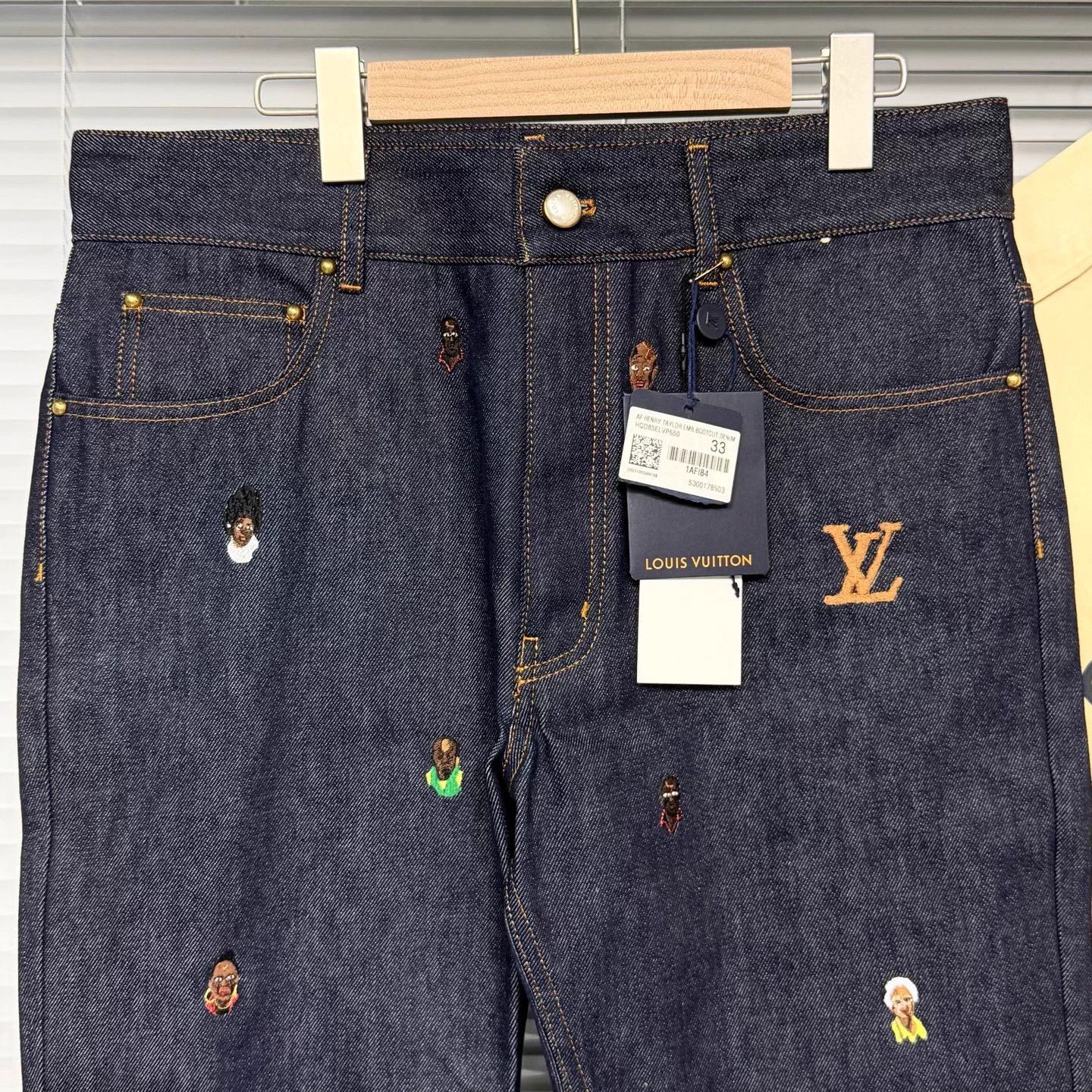 Louis Vuitton LV x Pharrell SS24 Embroidered Pearl Button Flare Jeans 33 Size US 33 - 3 Thumbnail