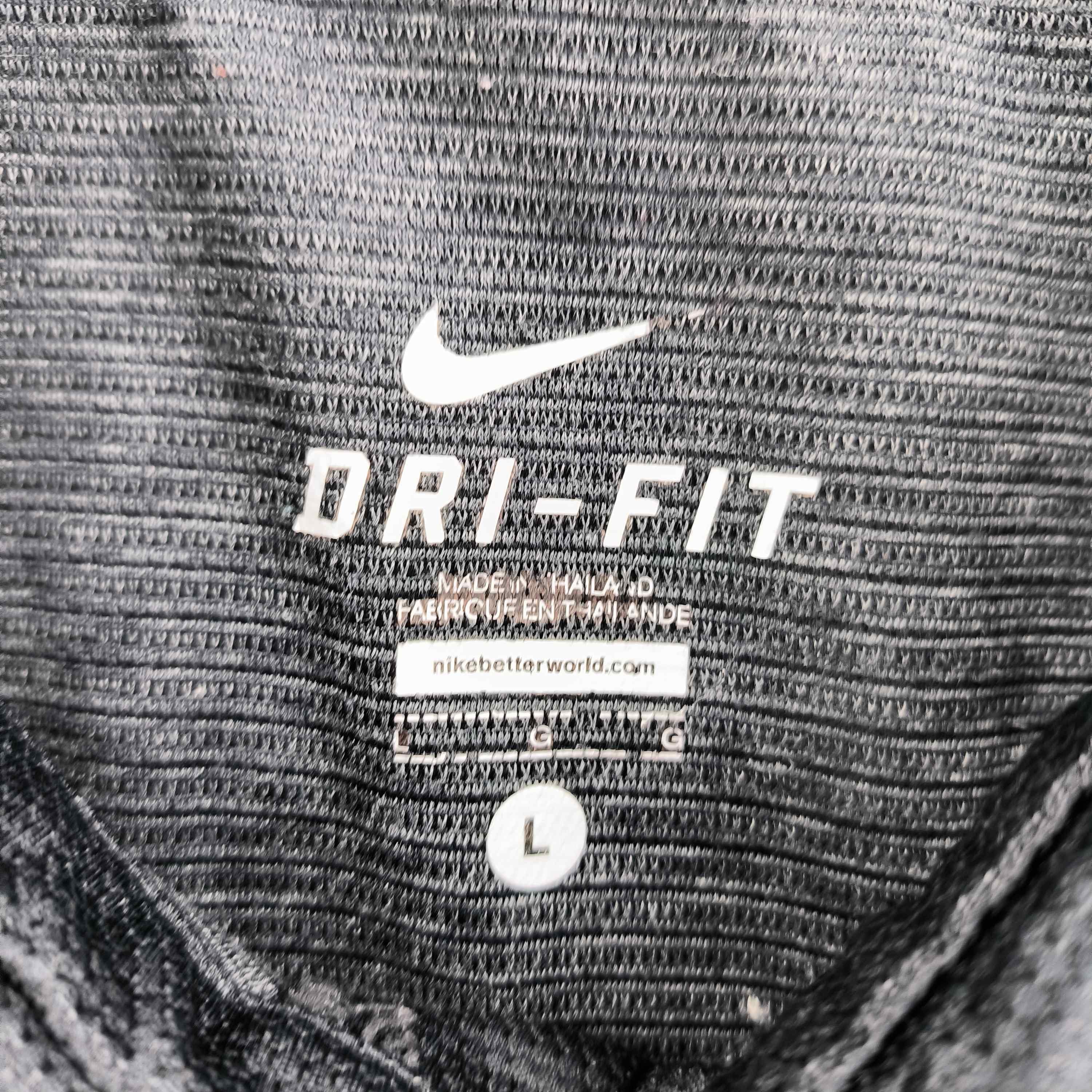 Nike The FA Premier League 2012 Nike Referee football jersey sz L Size US L / EU 52-54 / 3 - 4 Thumbnail