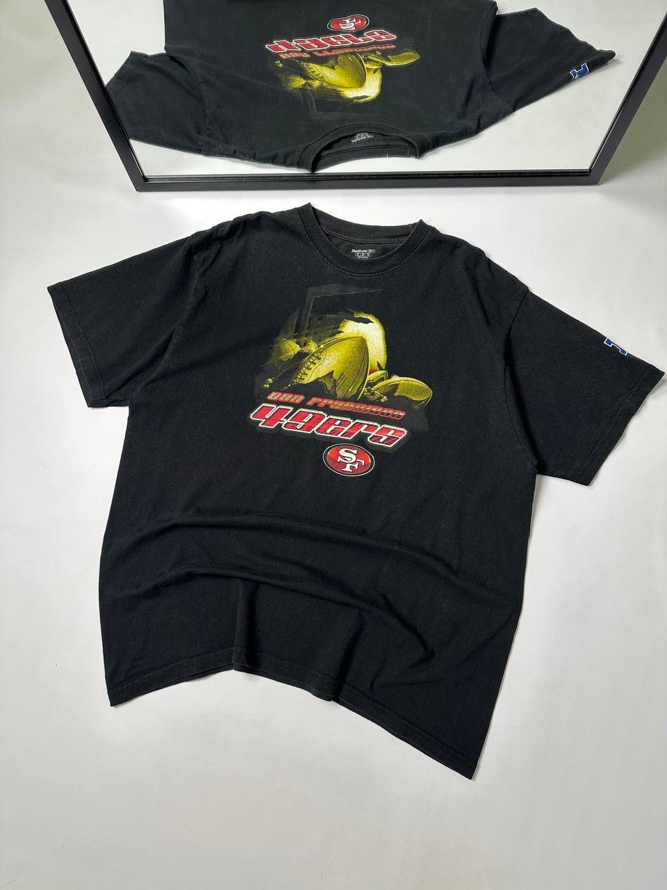 NFL Vintage San Francisco 49ers Ball T Shirt Size US XL / EU 56 / 4 - 1 Thumbnail