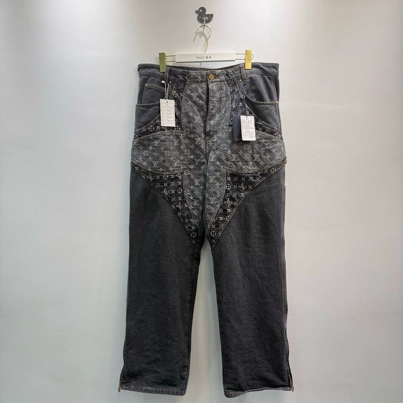 Louis Vuitton Louis Vuitton 23 New Logo Letter Print Irregular Cut Decon Size US 36 / EU 52 - 1 Thumbnail