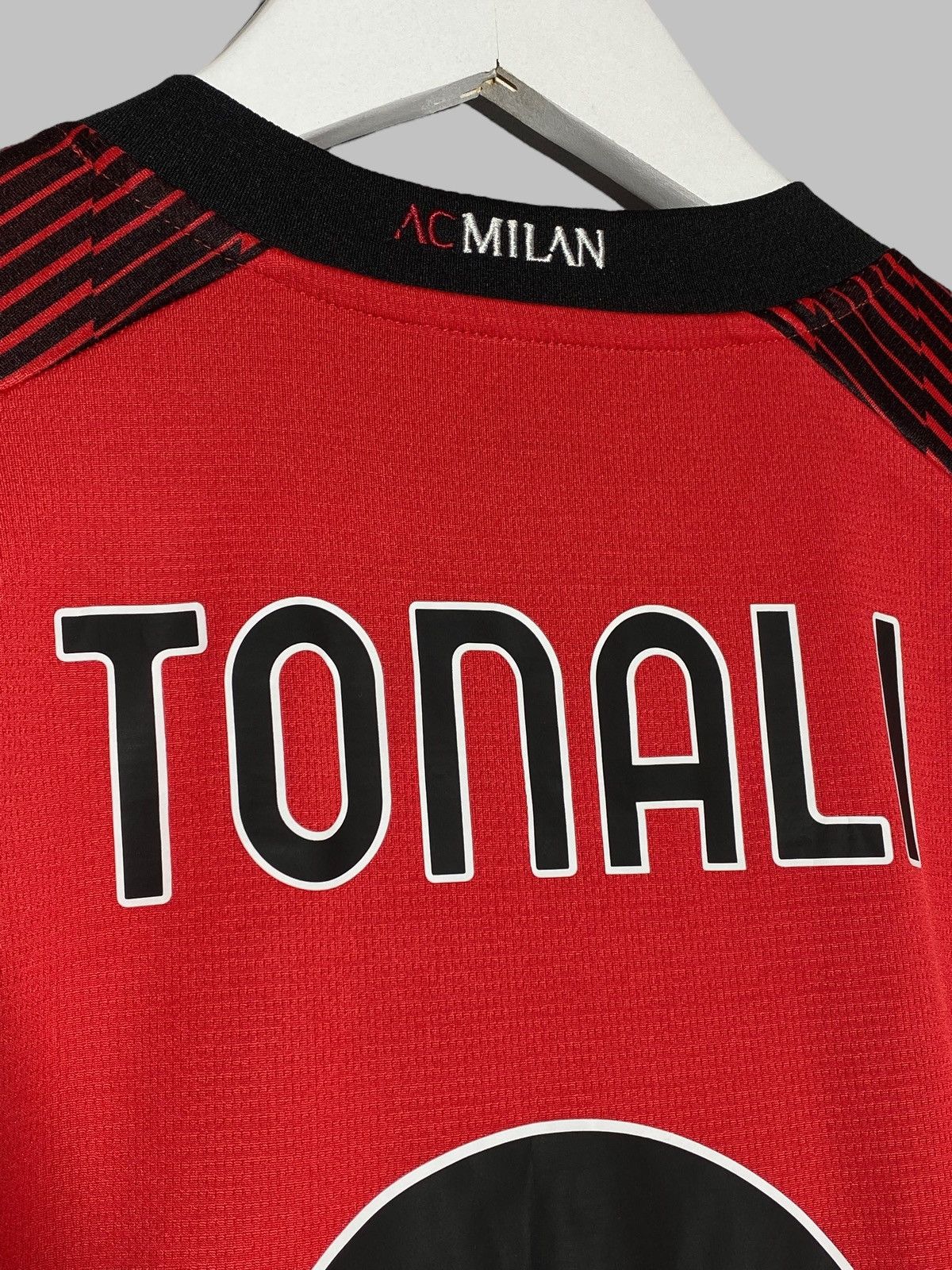 Adidas #4 Tonali Puma AC Milan 2023/24 Football Shirt Size US S / EU 44-46 / 1 - 16 Thumbnail