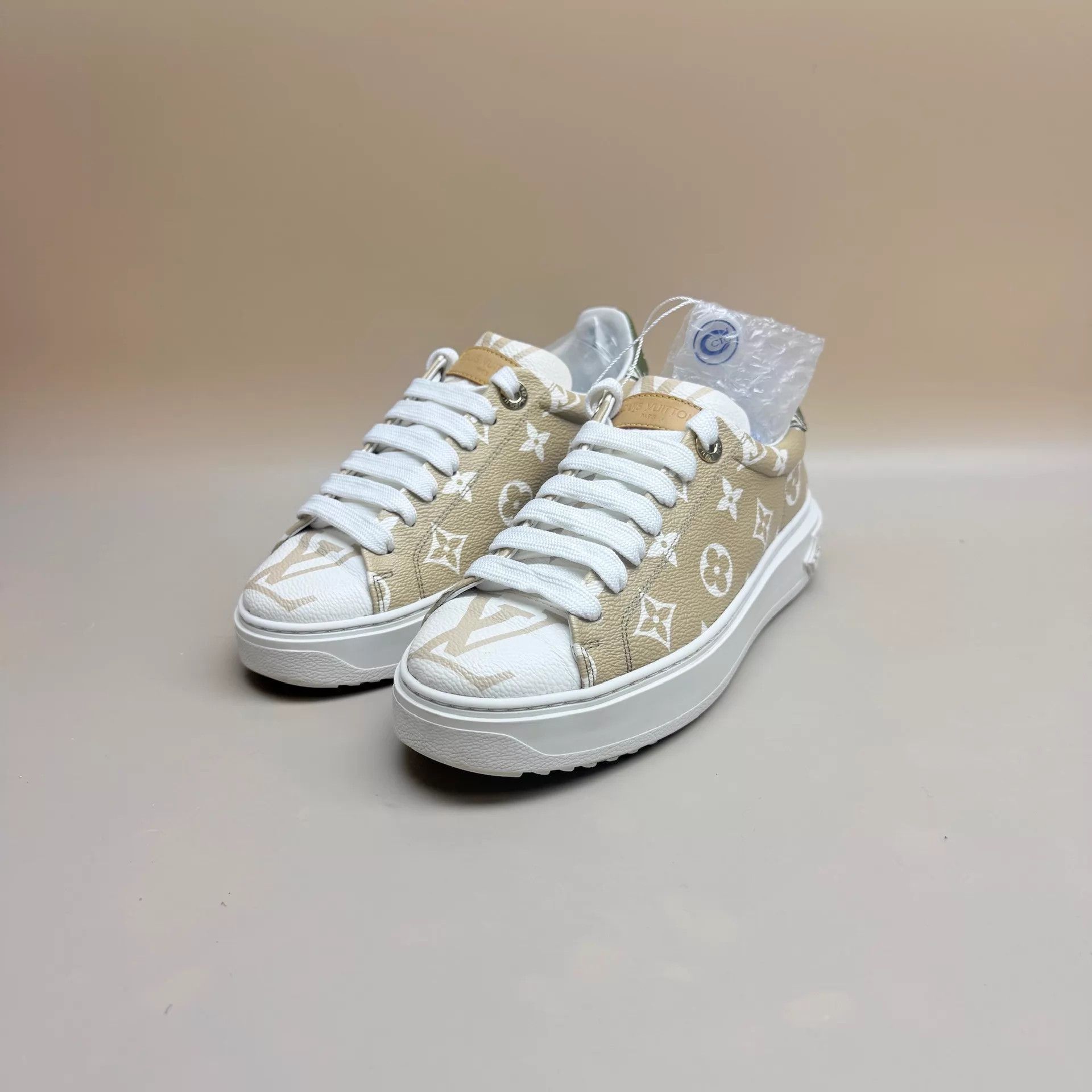 Louis Vuitton LV Time Out Cream Monogram Platform 35 EU 95 New Size US 4.5 / IT 34.5 - 1 Thumbnail