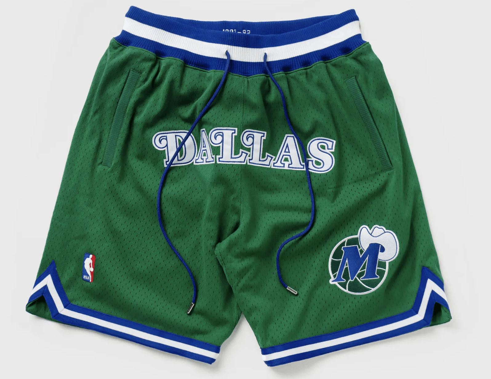 Just Don × Mitchell & Ness Dallas Mavericks 1981-82 NBA Just Don Mitchell & Ness Shorts Size US 32 / EU 48 - 4 Thumbnail