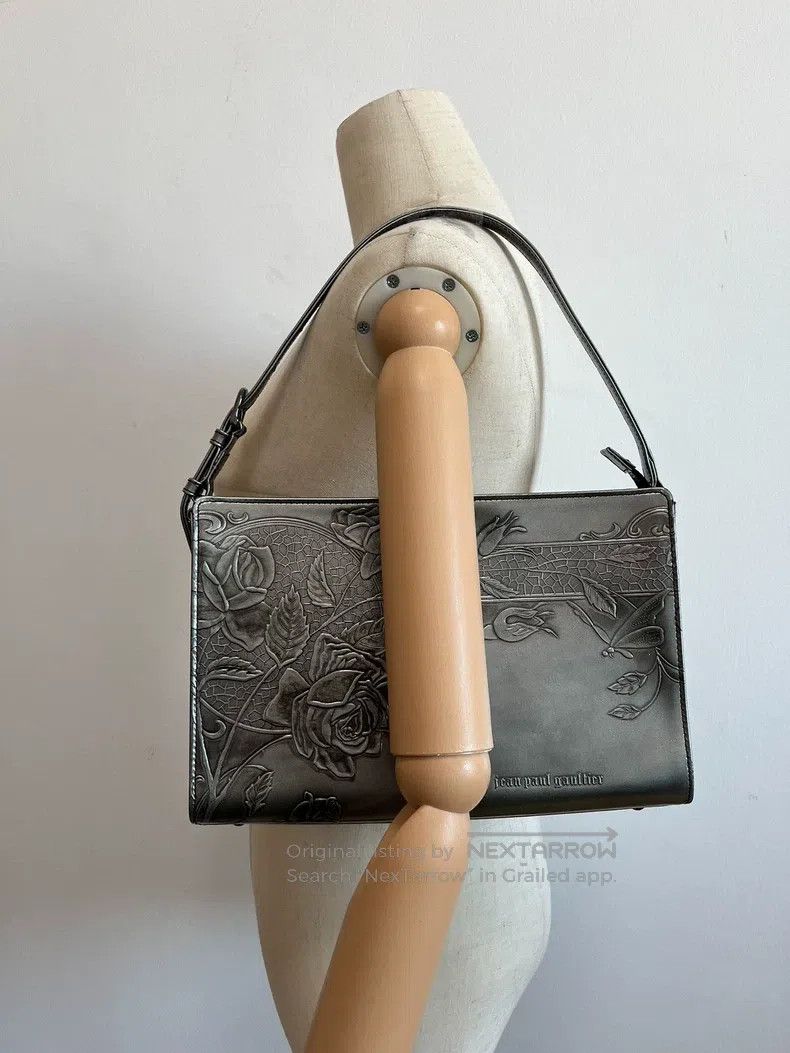 Jean Paul Gaultier Jean Paul Gaultier Silver Gun Flower Handbag Sling Bag Size ONE SIZE - 4 Thumbnail
