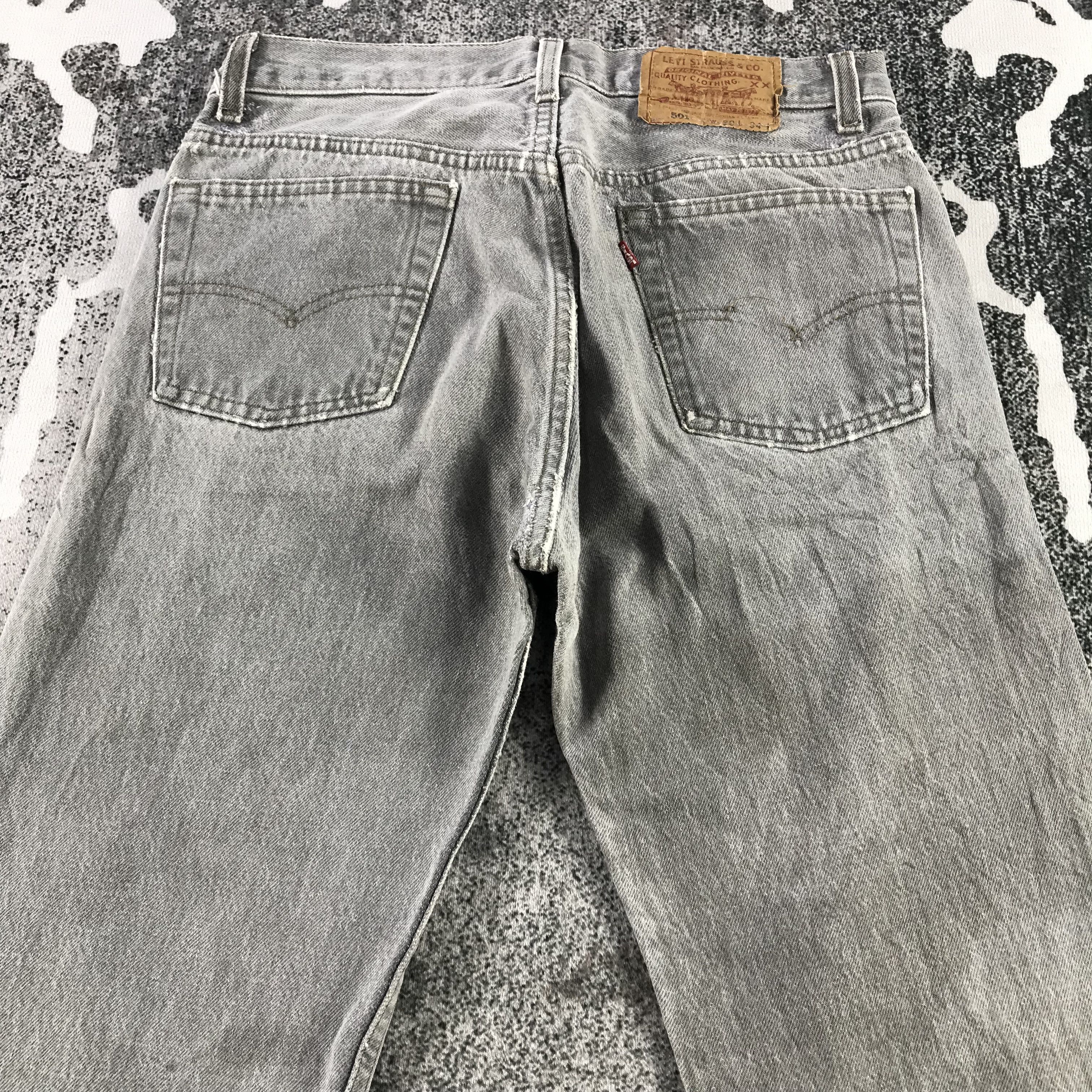 Levi's Vintage 90s Levis 501 Jeans Faded Gray Denim KJ3349 Size US 30 / EU 46 - 4 Thumbnail