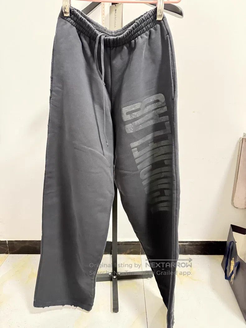 Balenciaga Balenciaga size XS Reversed distressed lettering water-was Size US 27 - 1 Thumbnail