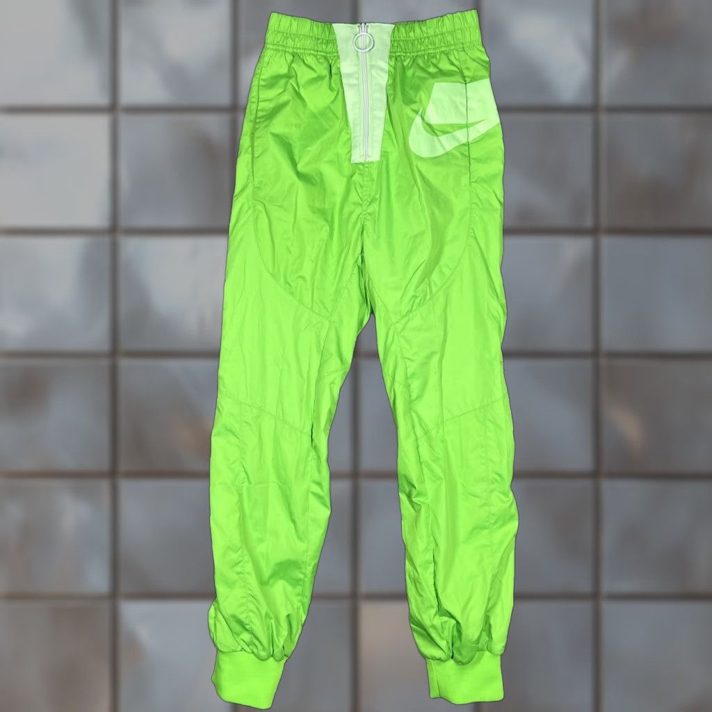 Nike Nike Sportswear NSW Women's XS 24” Waist CT0880-398 Neon Green Trousers EUC Size 26" / US 2 / IT 38 - 1 Thumbnail