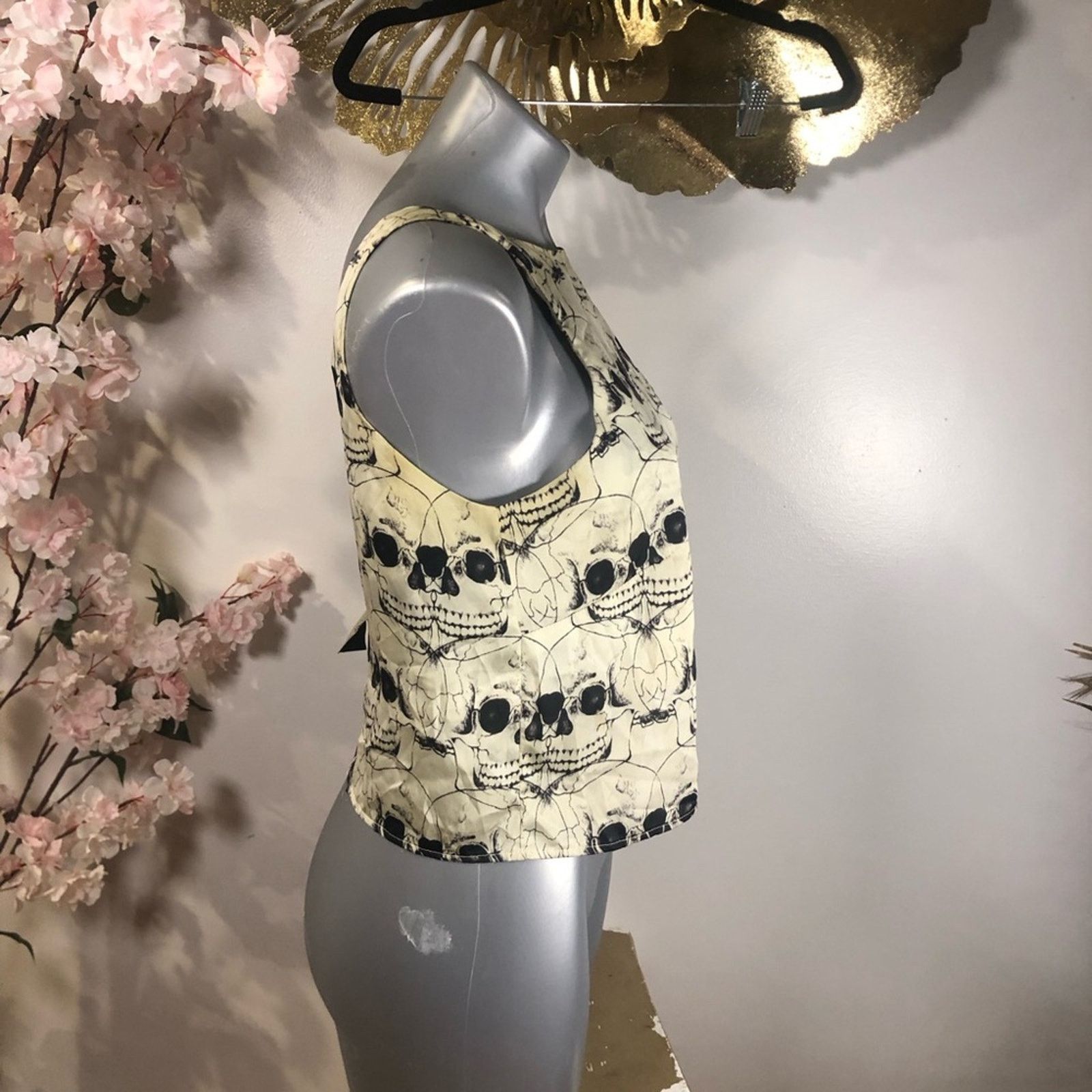 NBDN Nobrandedon Silk blouse skull design scoop open back. Size S / US 4 / IT 40 - 4 Thumbnail