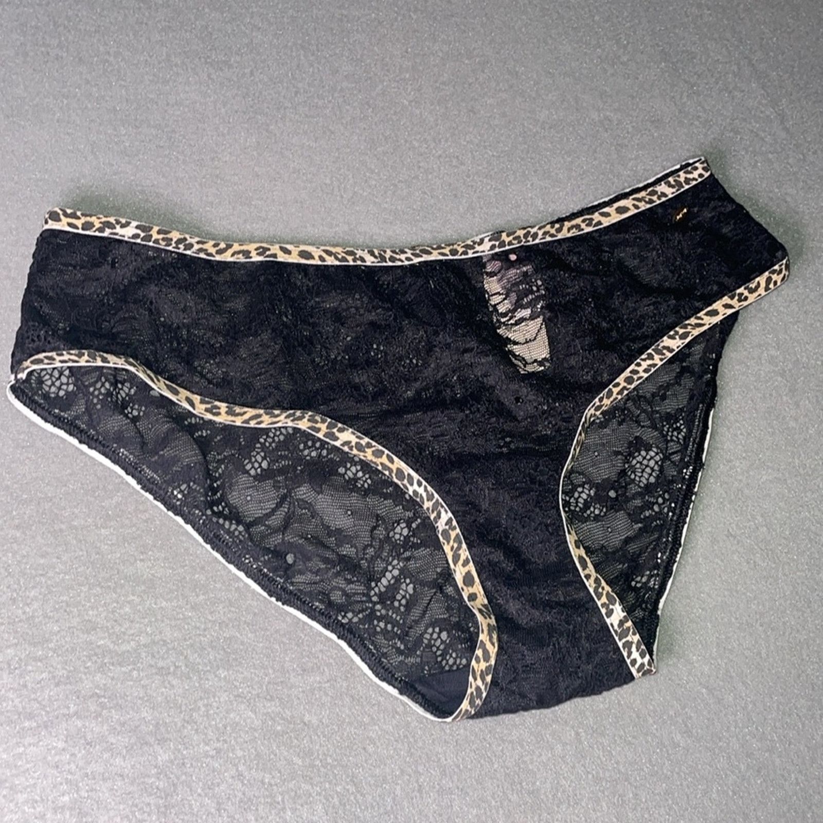 Victoria's Secret Victoria’s Secret Very Sexy Lace Panty Leopard Trim Panties Size ONE SIZE - 3 Thumbnail