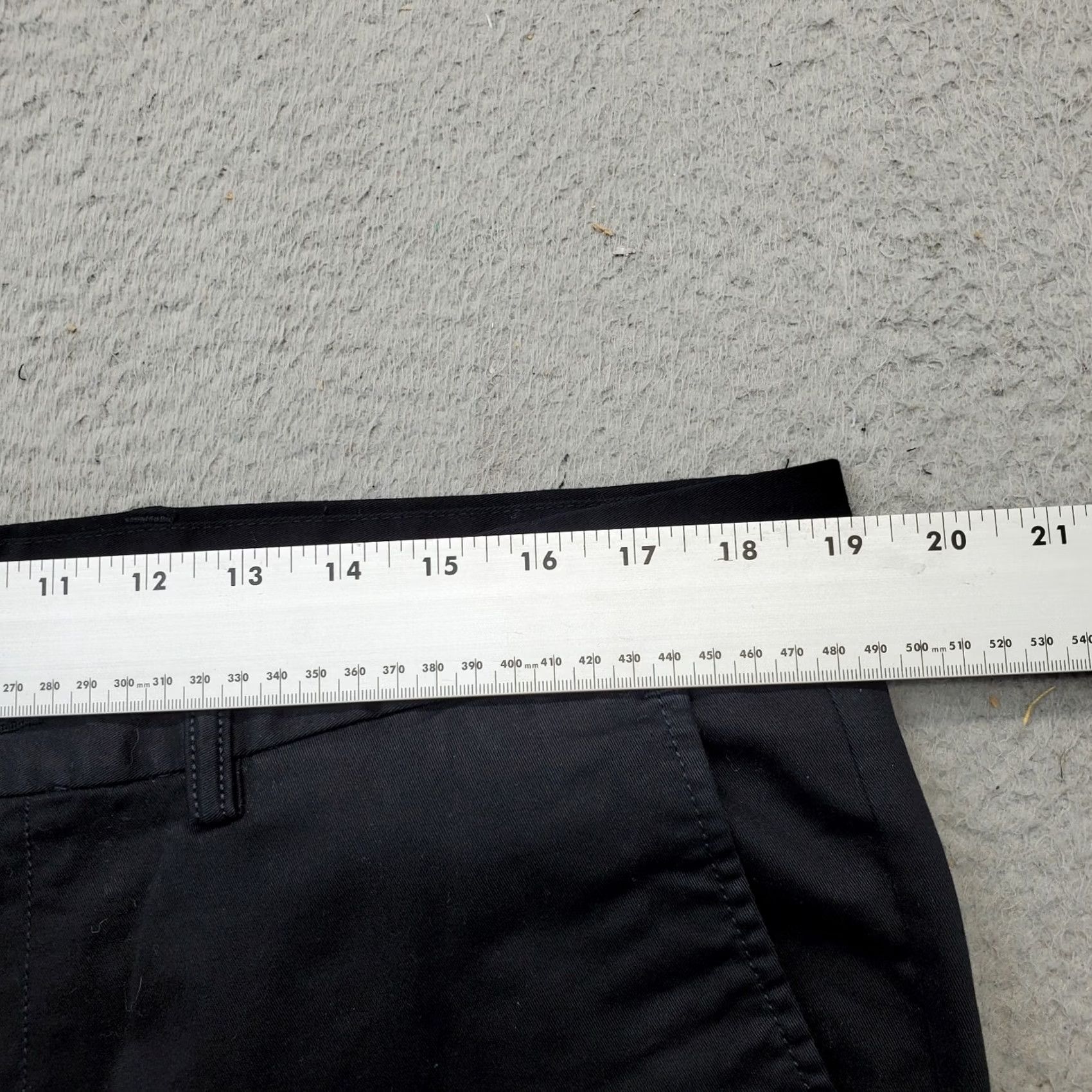Old Navy Old Navy Chino Pants Mens Size 36/30 Black Pants Regular 36/30 Mens Boys? Size US 36 / EU 52 - 5 Thumbnail