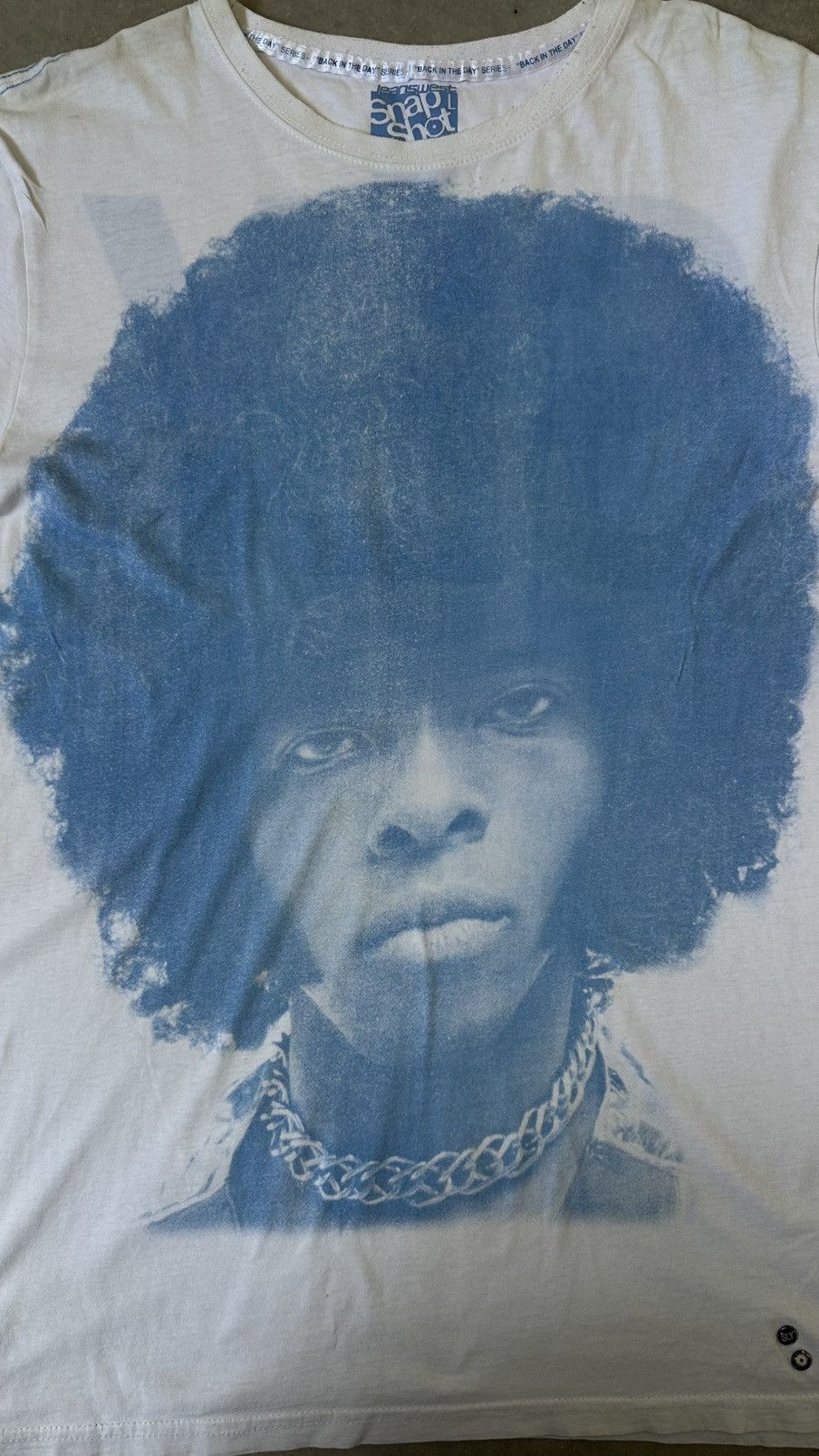 VINTAGE SLY JEANSWEST SNAP SHOT TEE