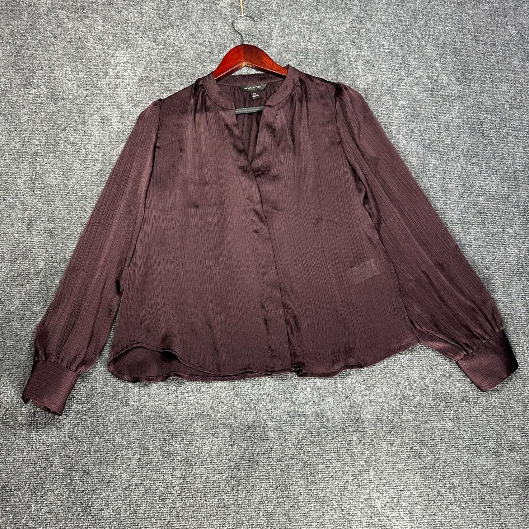 Banana Republic VINTAGE Banana Republic Top Womens XS Blouse Dark Purple Shirred Hidden Buttons NEW Size XS / US 0-2 / IT 36-38 - 2 Thumbnail
