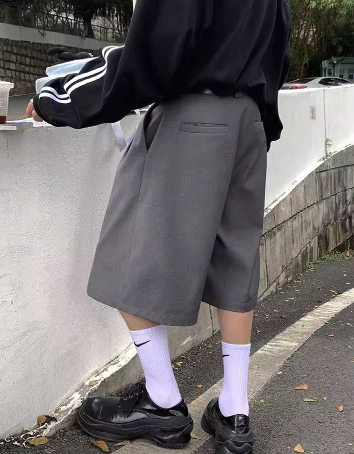 Japanese Brand Loose Casual Soft Grey Pleated Shorts Size US 33 - 10 Thumbnail