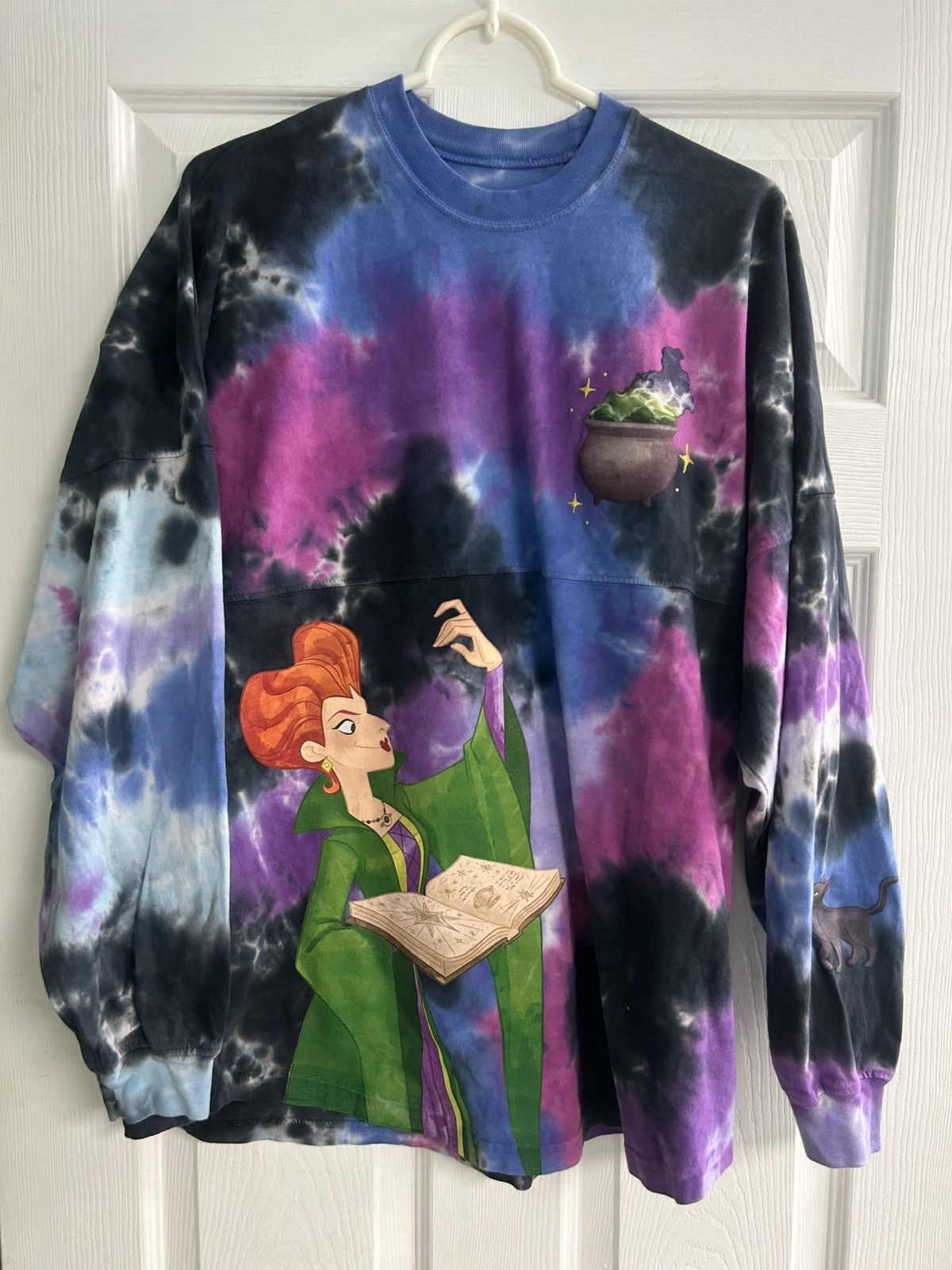 Disney Disney Parks Hocus Pocus ‘Tonight We Fly’ AOP Spirit Jersey Size US M / EU 48-50 / 2 - 2 Thumbnail