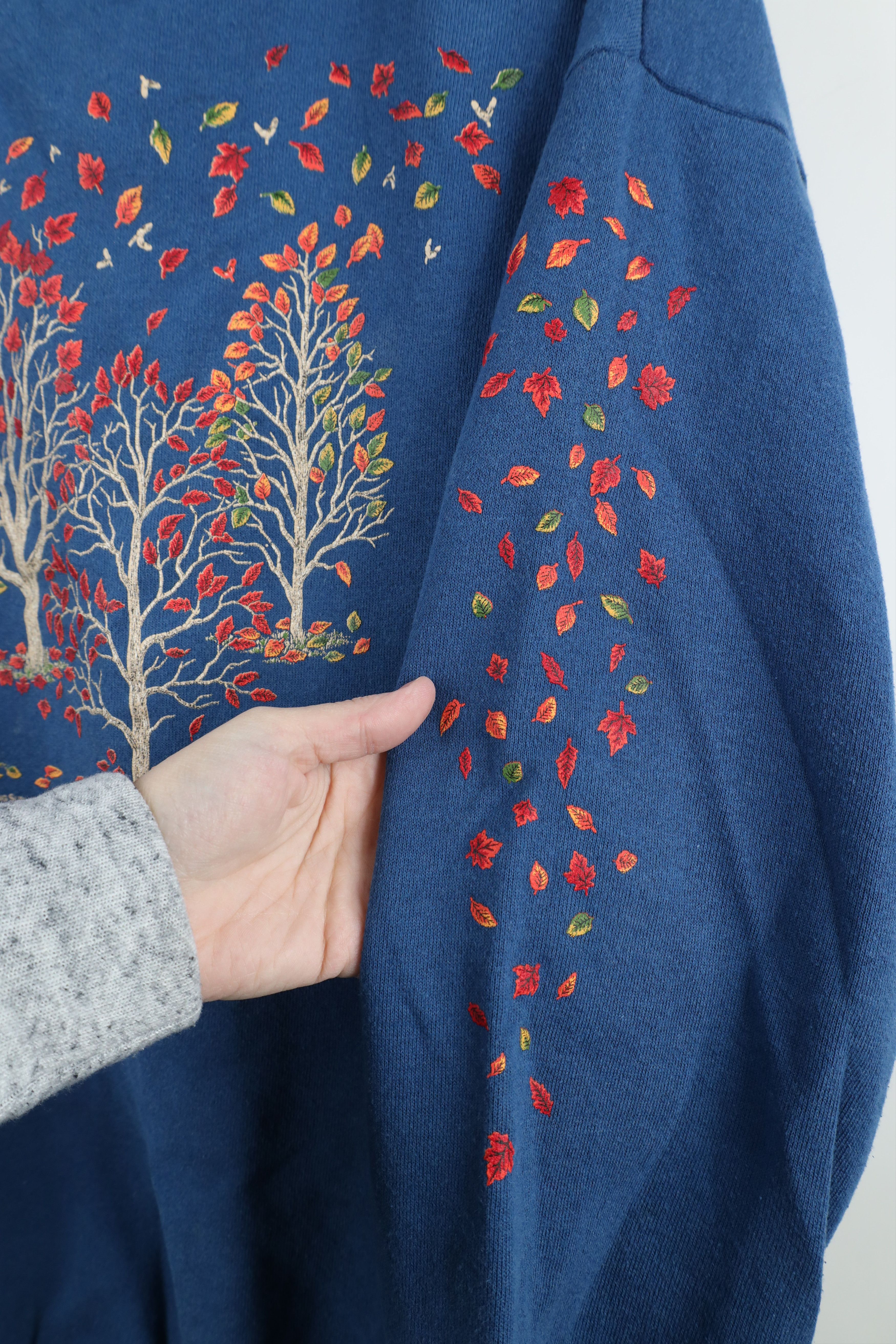 Vintage Vintage 90s Streetwear Fall Tree Leaves Sweatshirt Blue Size XXL / US 16-18 / IT 52-54 - 4 Thumbnail