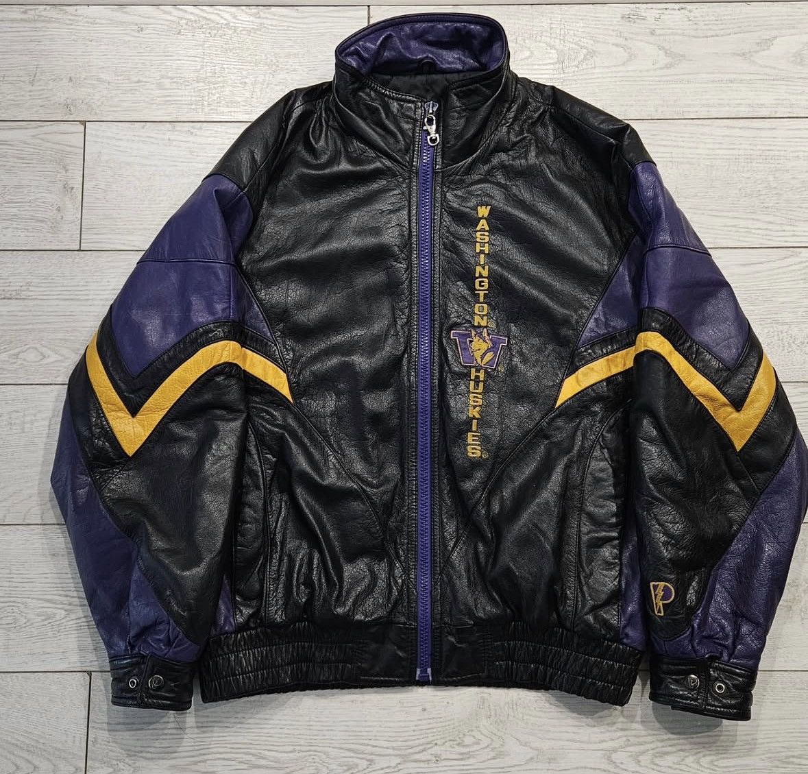 Pro Player WASHINGTON HUSKIES LEATHER JACKET Size US M / EU 48-50 / 2 - 4 Thumbnail