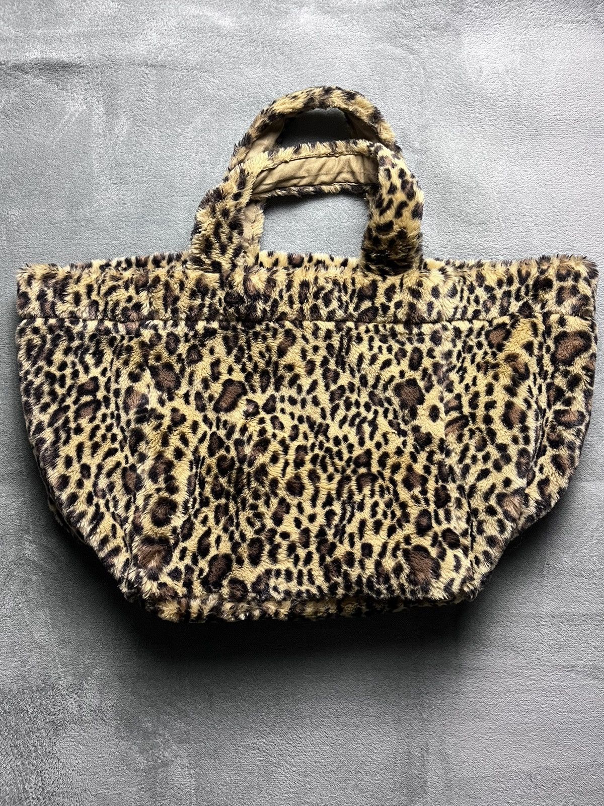 20471120 Hyoma - furry leopard giant tote bag Size ONE SIZE - 5 Thumbnail