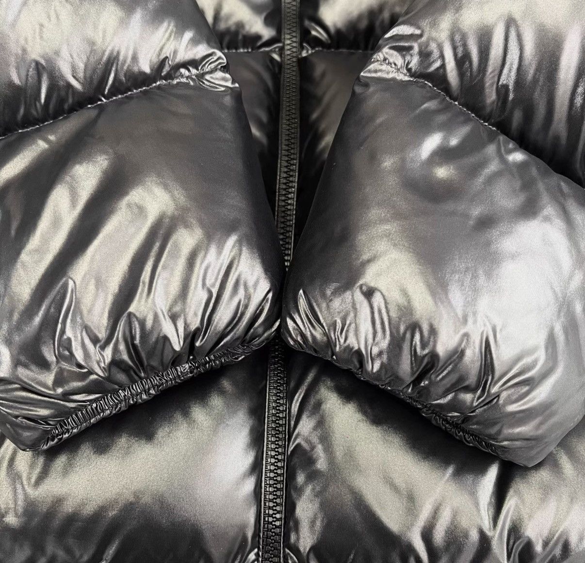 Moncler Moncler Silver Color Block Stand Collar Logo Down Jacket K12 Size US M / EU 48-50 / 2 - 7 Thumbnail