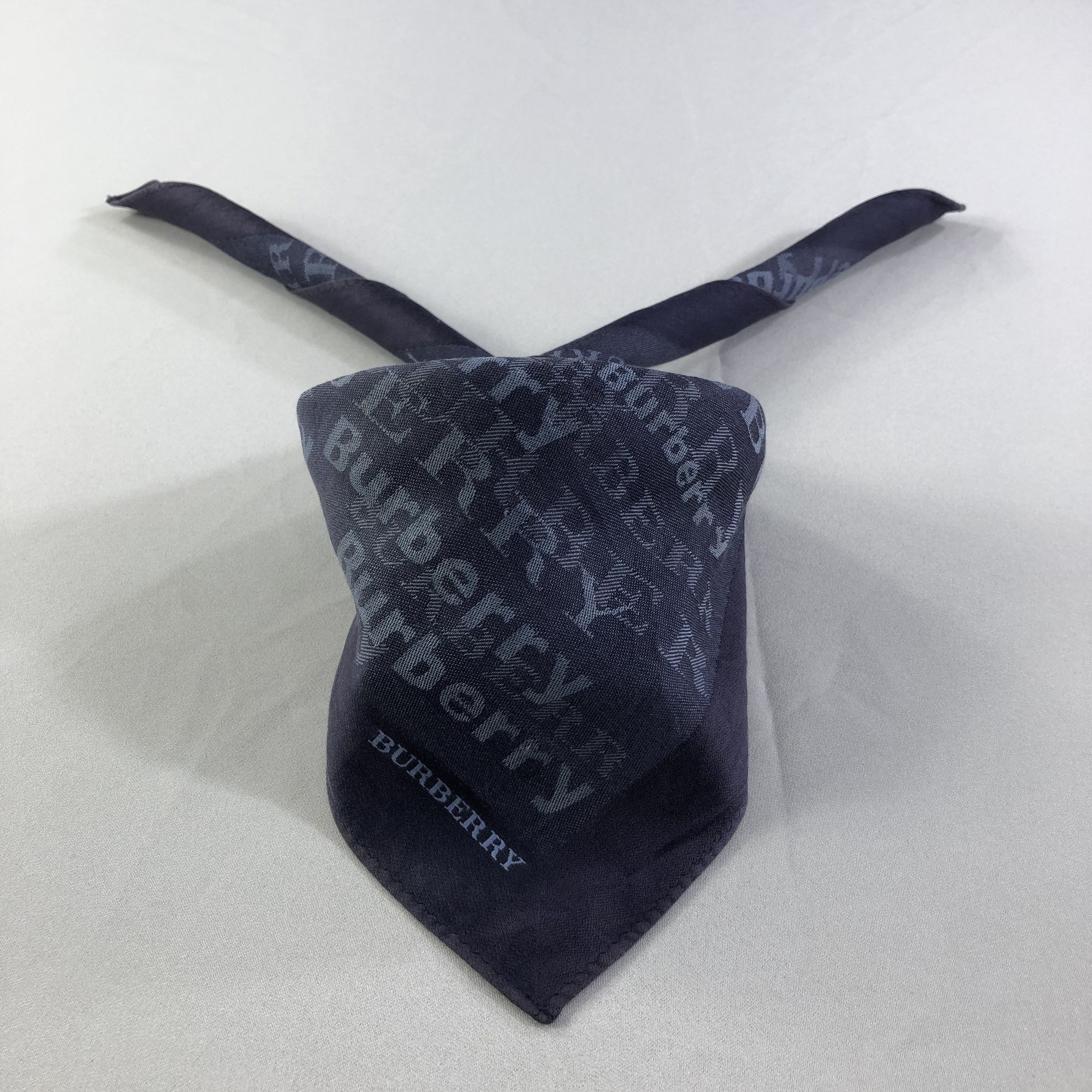 Burberry Burberry Handkerchief Neckerchief Bandana H1683 Size ONE SIZE - 2 Thumbnail