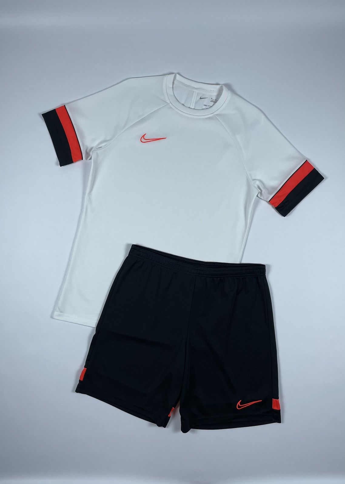 Nike Nike dri-fit Summer Sport Suit Size US M / EU 48-50 / 2 - 1 Thumbnail