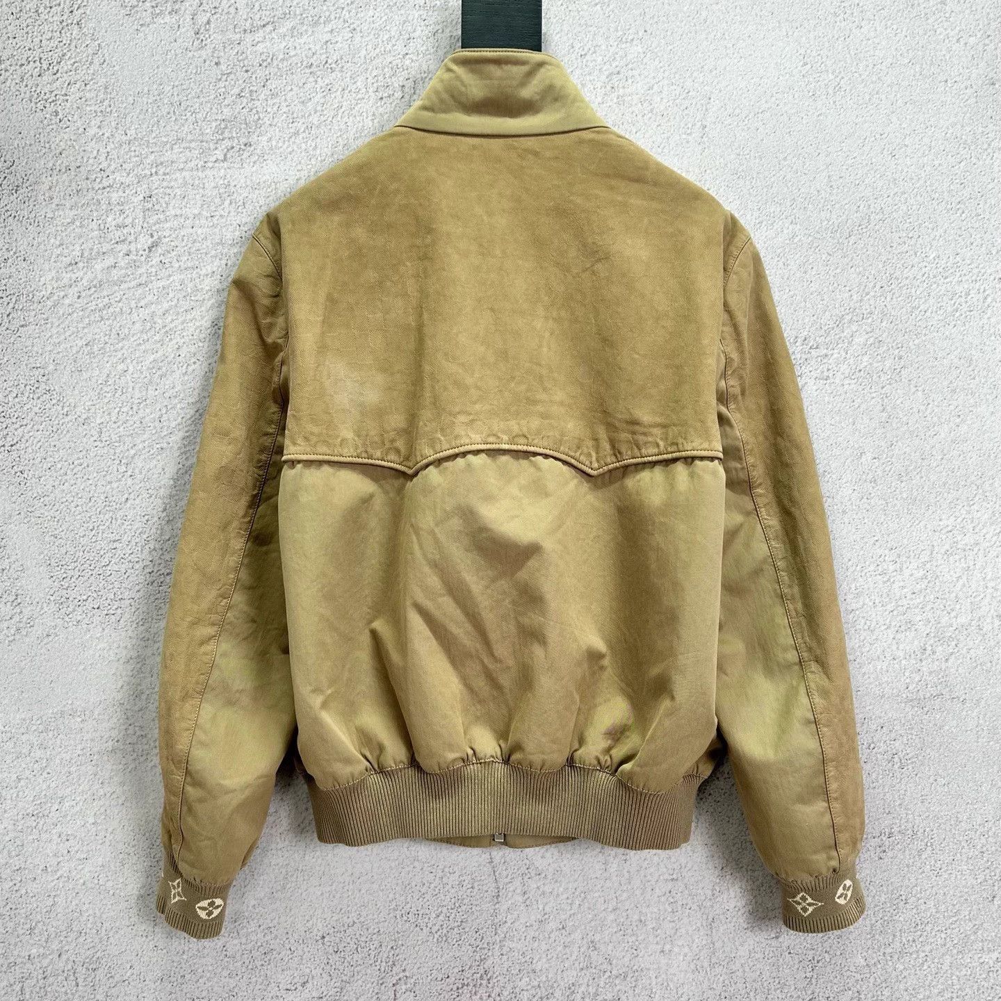 Louis Vuitton LV khaki zip jacket back arm check metal logo 46 Size US S / EU 44-46 / 1 - 2 Thumbnail