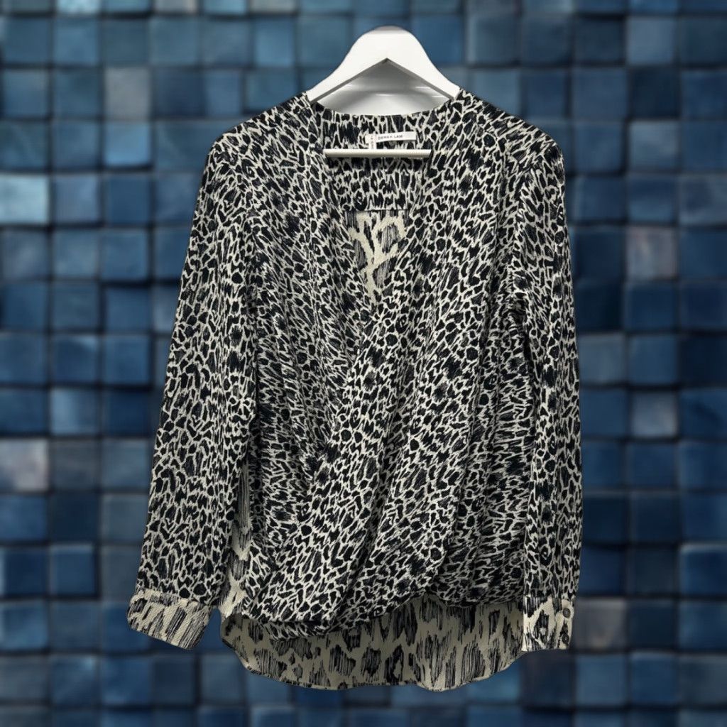 Vintage Derek Lam 10 Crosby Blouse Ice Ivory Leopard V-Neck Long Sleeve Silk Top 2 Women’s Size XS / US 0-2 / IT 36-38 - 1 Thumbnail