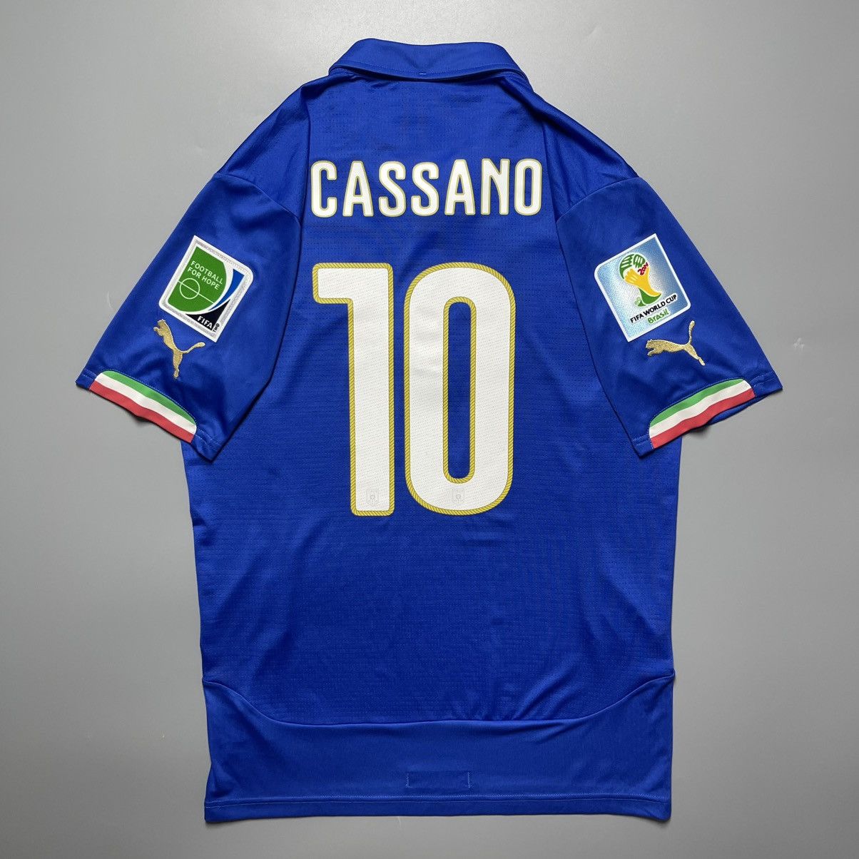 Puma ITALY PUMA 2014 WORLD CUP SOCCER HOME JERSEY #10 CASSANO Size US M / EU 48-50 / 2 - 1 Thumbnail