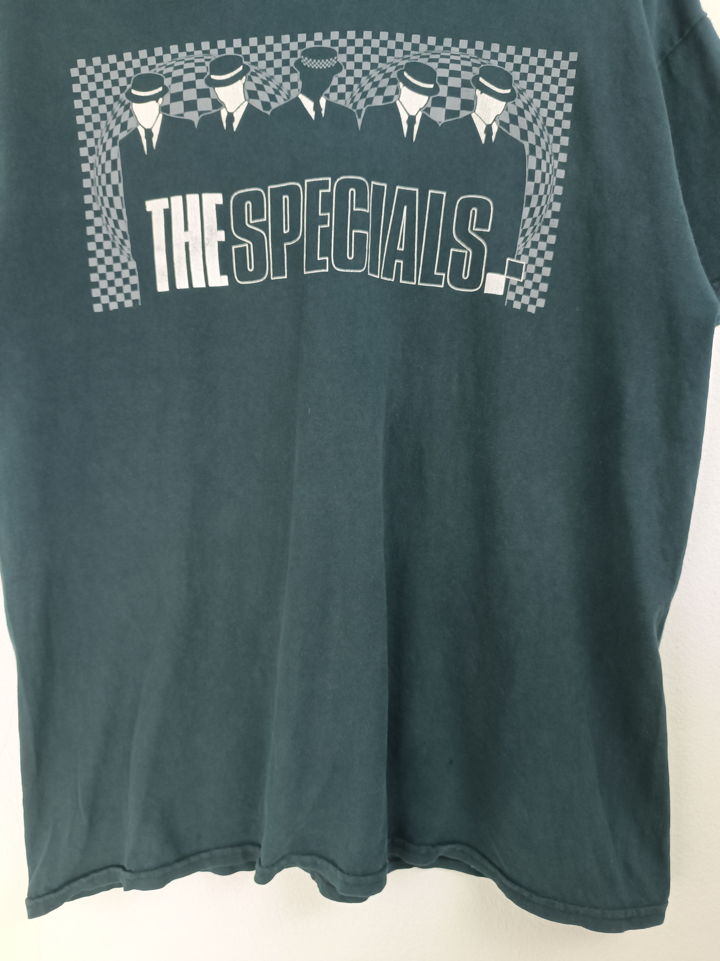 Vintage THRASH FADED VINTAGE '13 THE SPECIALS TOUR TEE SKA RANCID Size US M / EU 48-50 / 2 - 7 Thumbnail