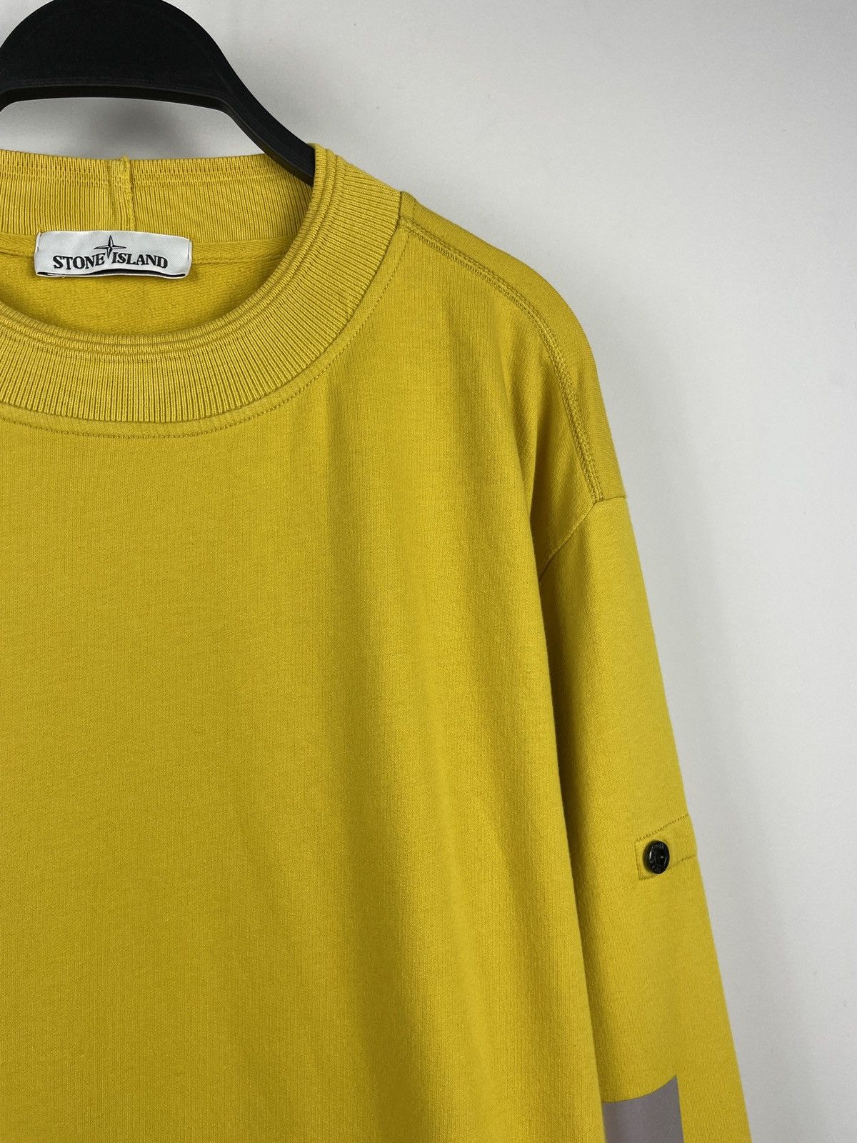 Stone Island Stone Island A/W 2018 Pouch Pocket Reflective Sweatshirt Size US L / EU 52-54 / 3 - 3 Thumbnail