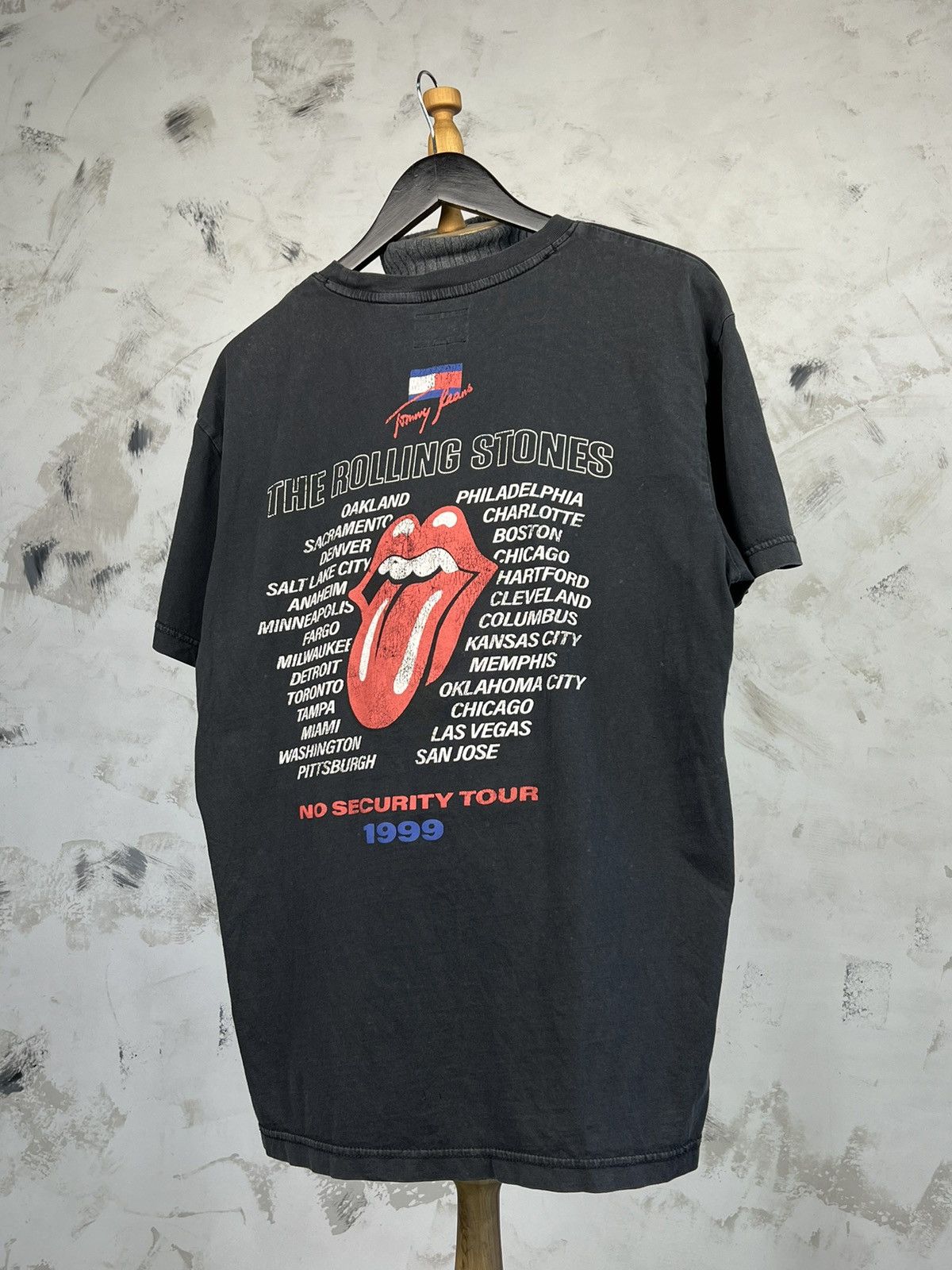 Tommy Hilfiger The Rolling Stones Tommy Hilfiger No Security Tour Shirt M-L Size US L / EU 52-54 / 3 - 6 Thumbnail