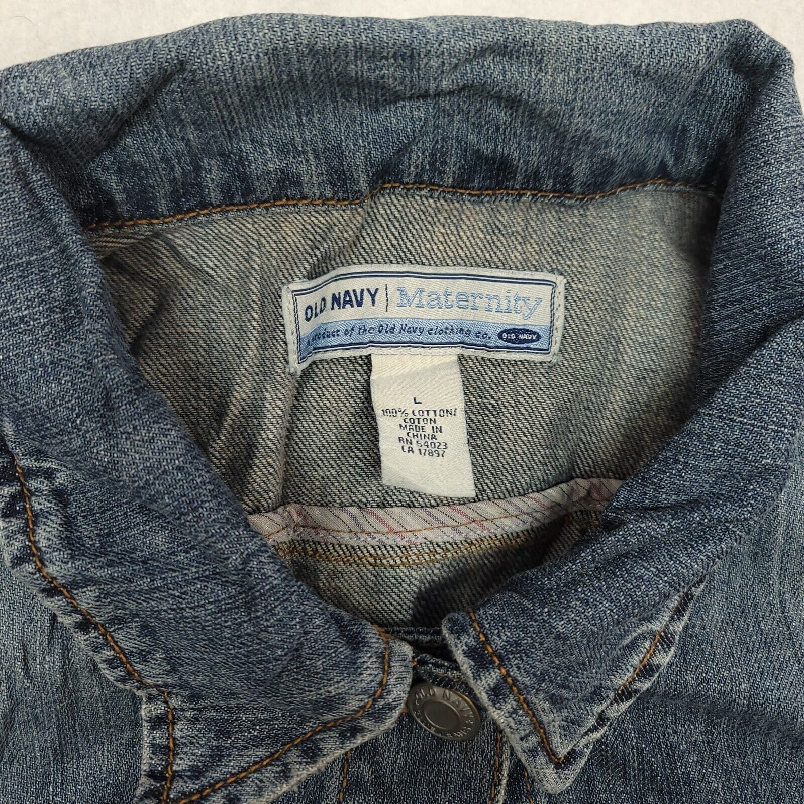 Old Navy Old Navy Casual Button Denim Jean Jacket Womens Size M Blue Size M / US 6-8 / IT 42-44 - 3 Thumbnail