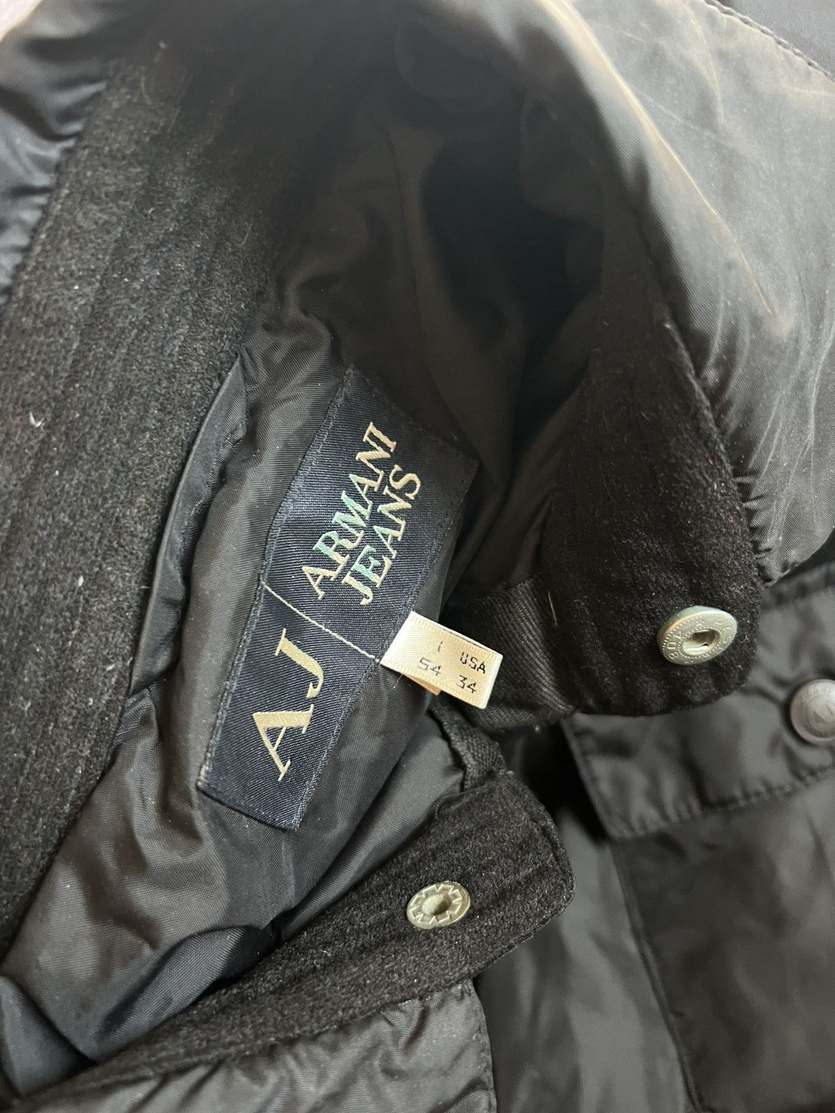 Armani Rare Vintage 90s Armani Jeans Puffer Coat Without lock Sz L Size US L / EU 52-54 / 3 - 10 Thumbnail